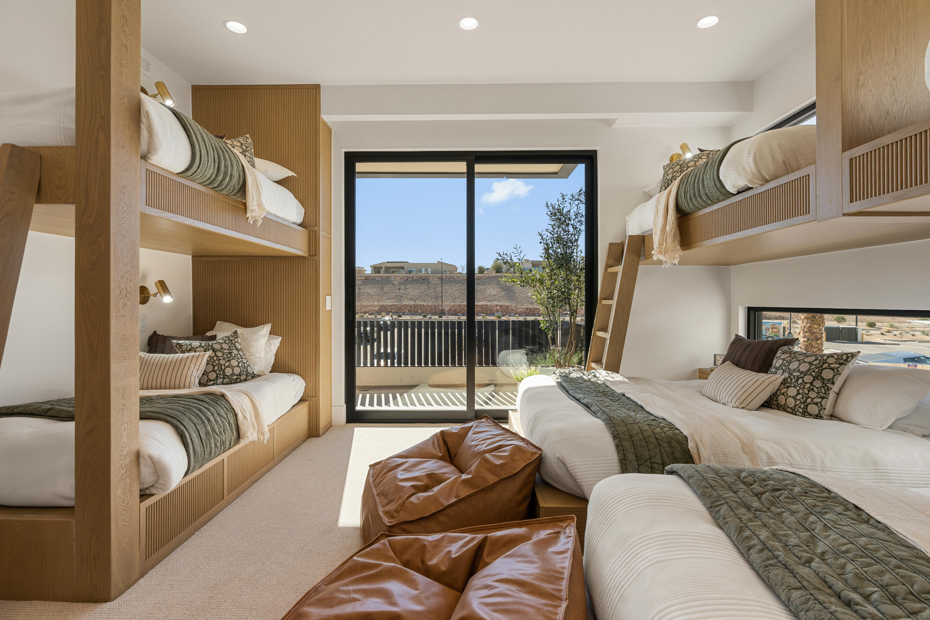 DESERT COLOR SHORES WATERS EDGE - Residential