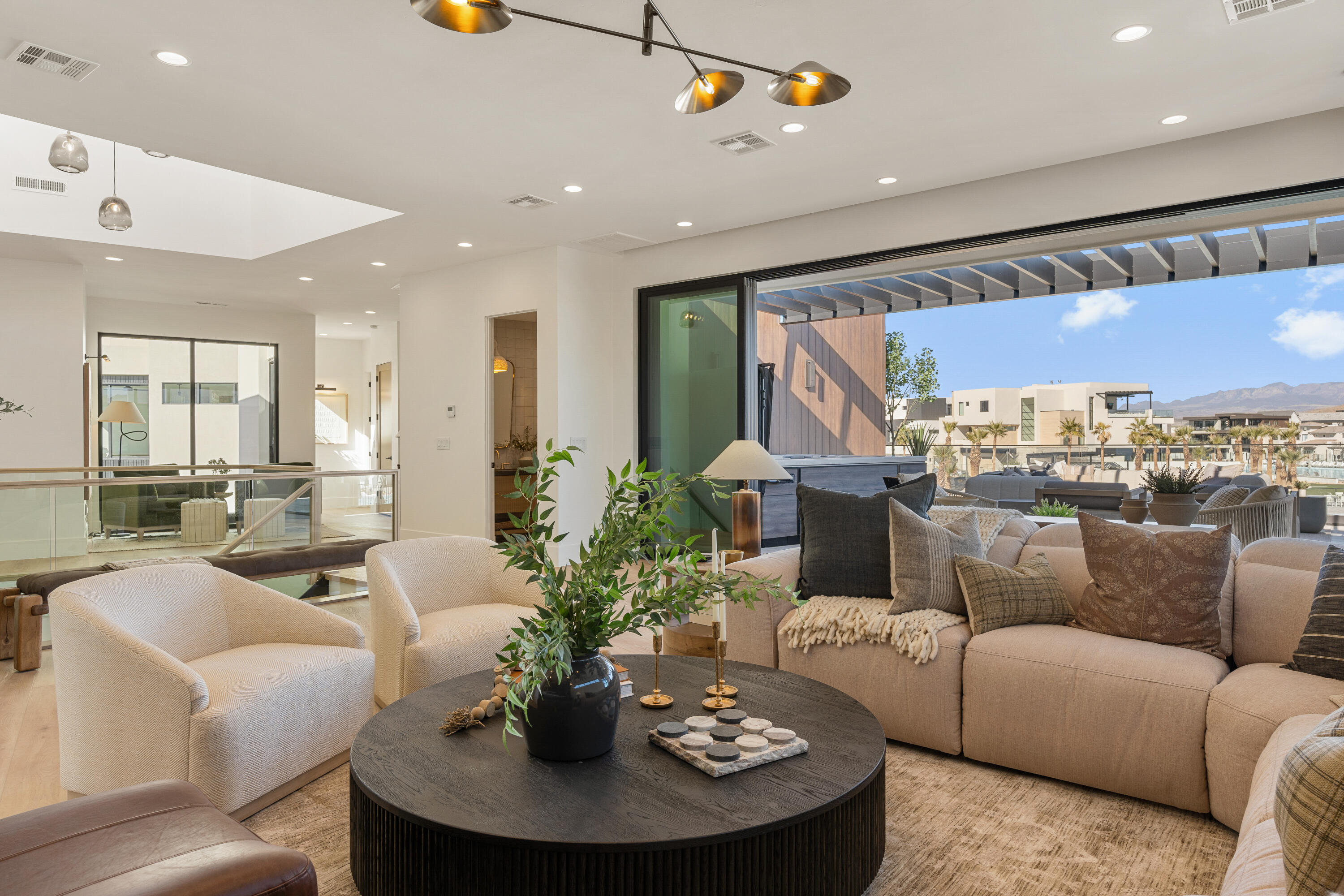 DESERT COLOR SHORES WATERS EDGE - Residential