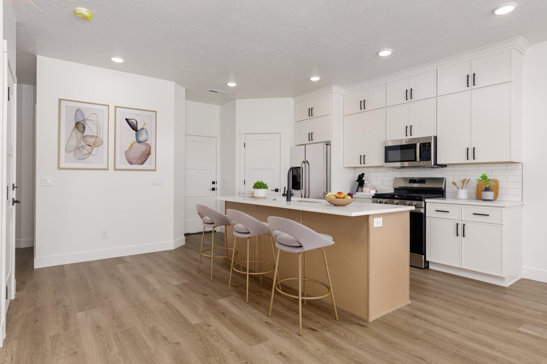 HURRICANE VIEWS - Residential