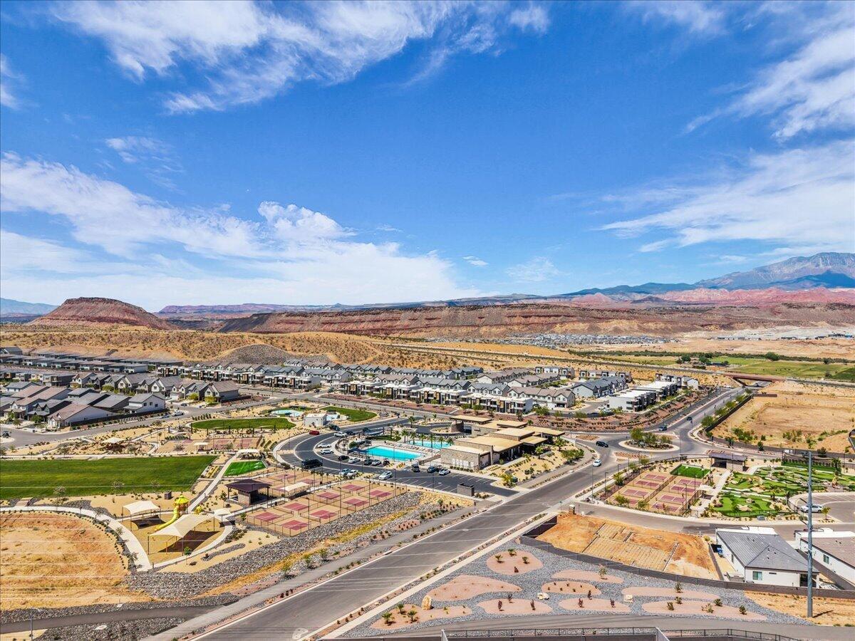 LABYRINTH PT AT LG VALLEY - Residential
