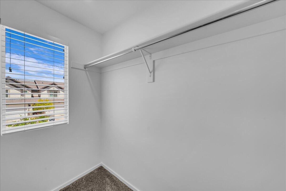 LABYRINTH PT AT LG VALLEY - Residential