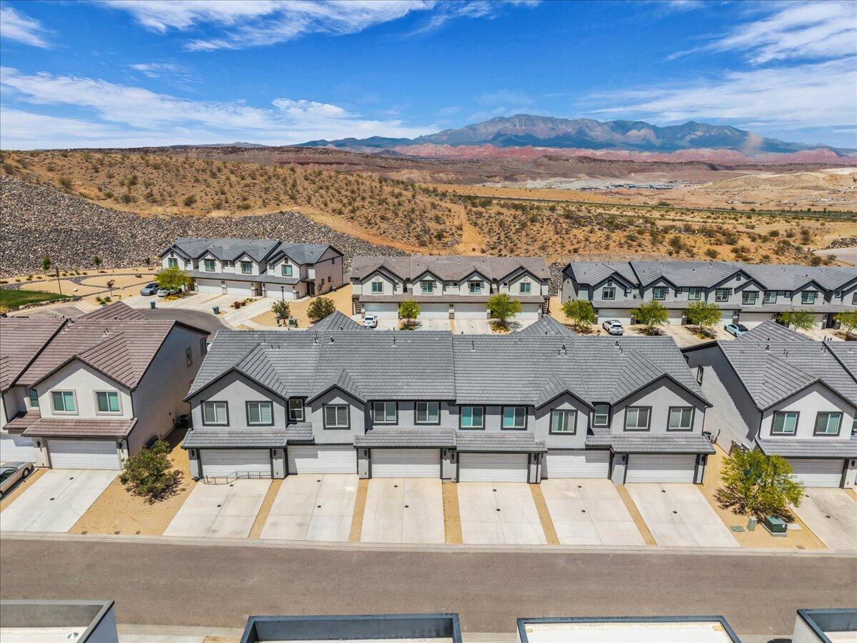 LABYRINTH PT AT LG VALLEY - Residential