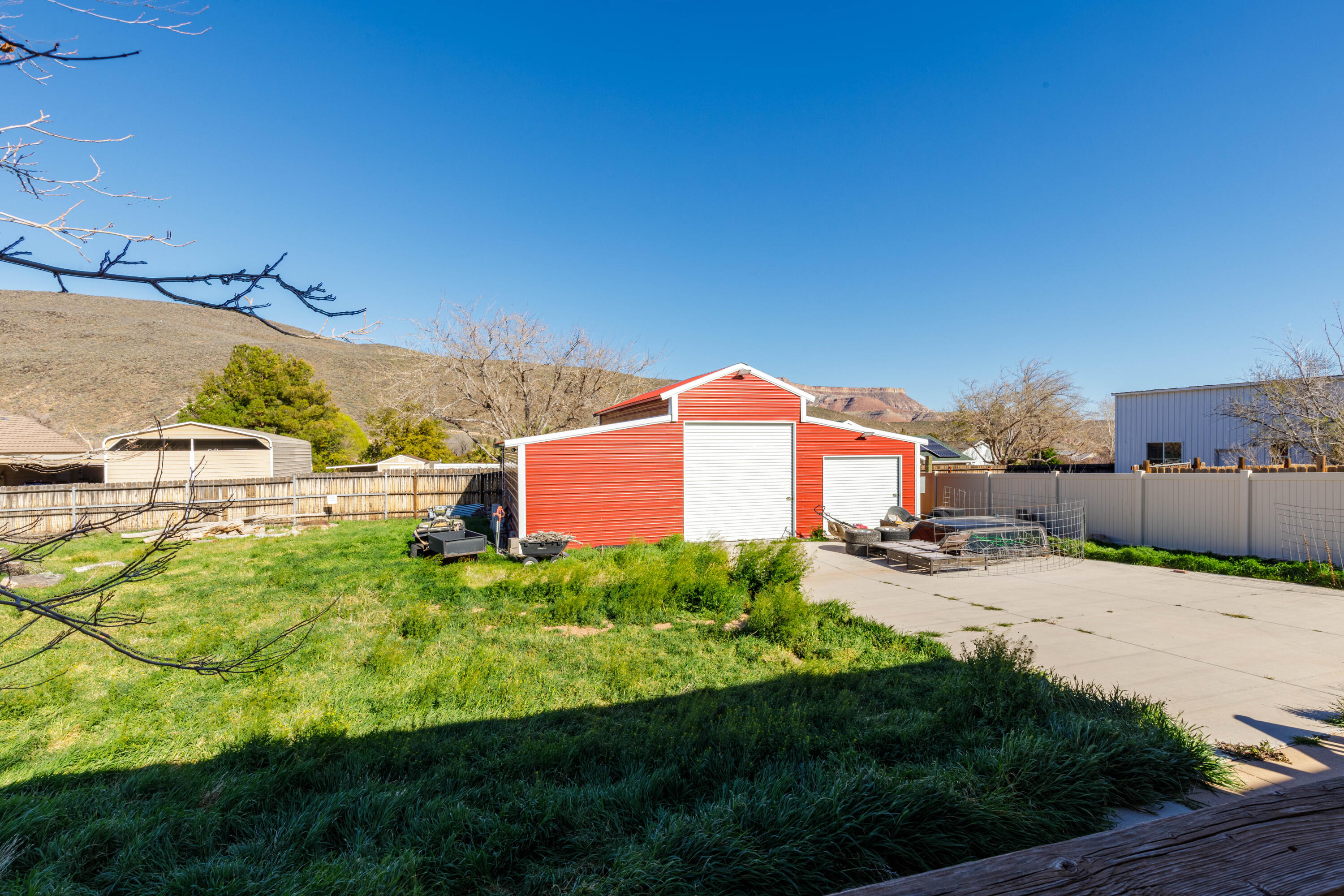 MOUNTAIN CHARM - Residential