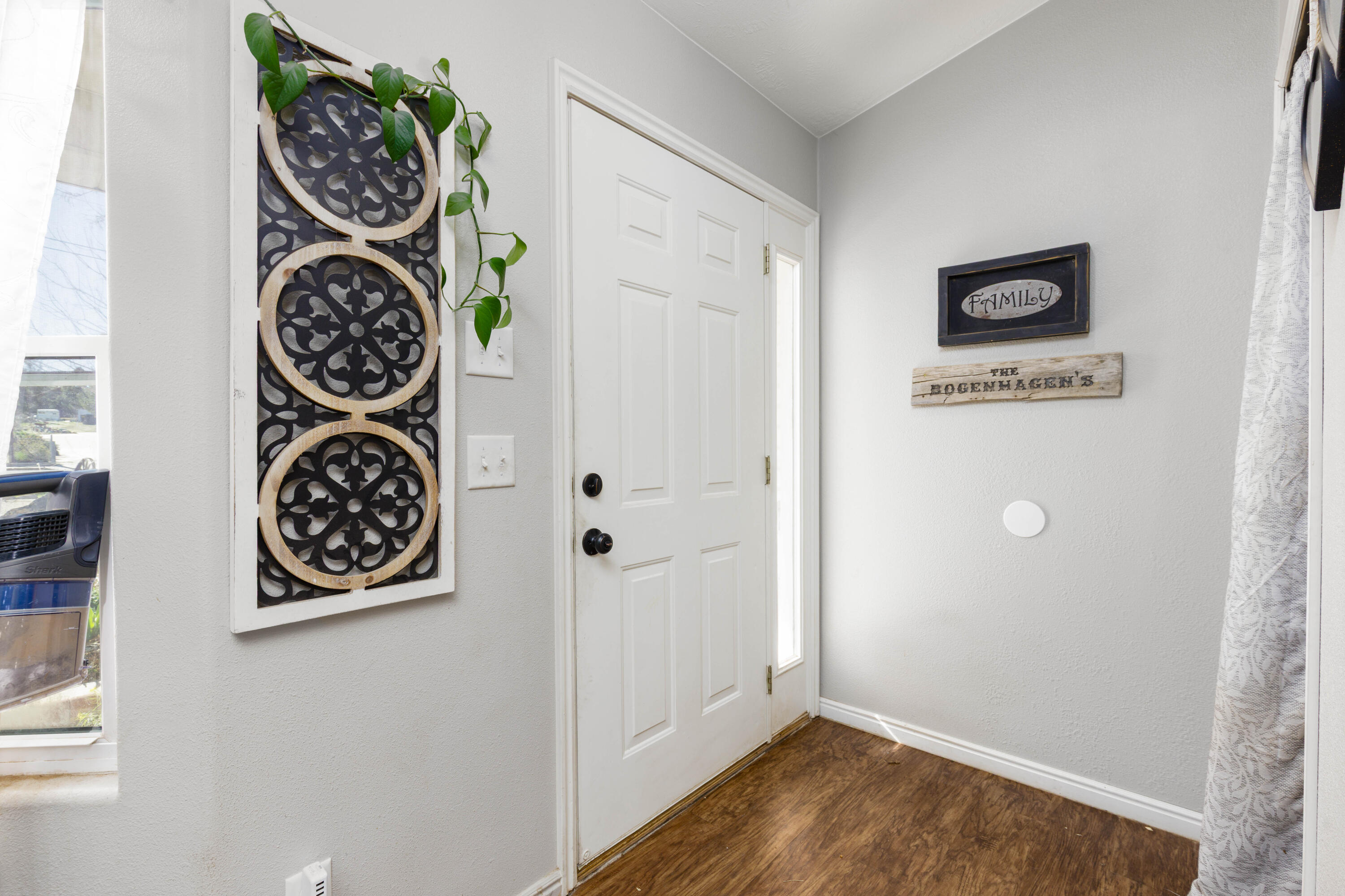 MOUNTAIN CHARM - Residential