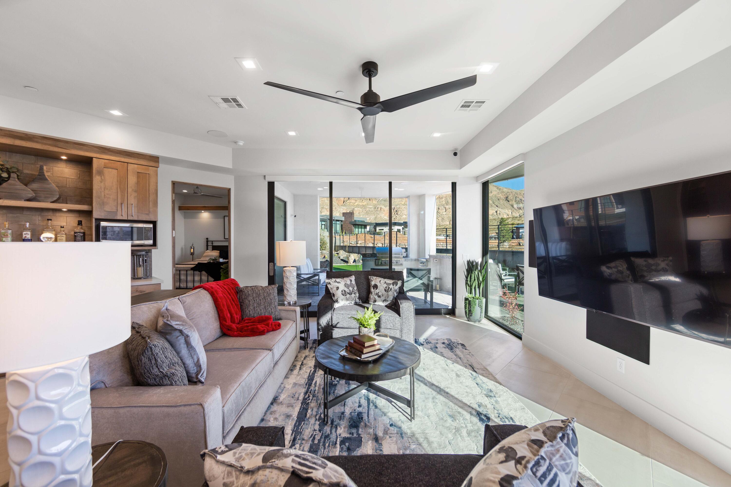 CLIFF VIEW EST AT COPPER ROCK - Residential