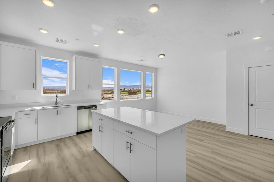 DESERT COLOR SAGE HAVEN CONDOMINIUMS - Residential