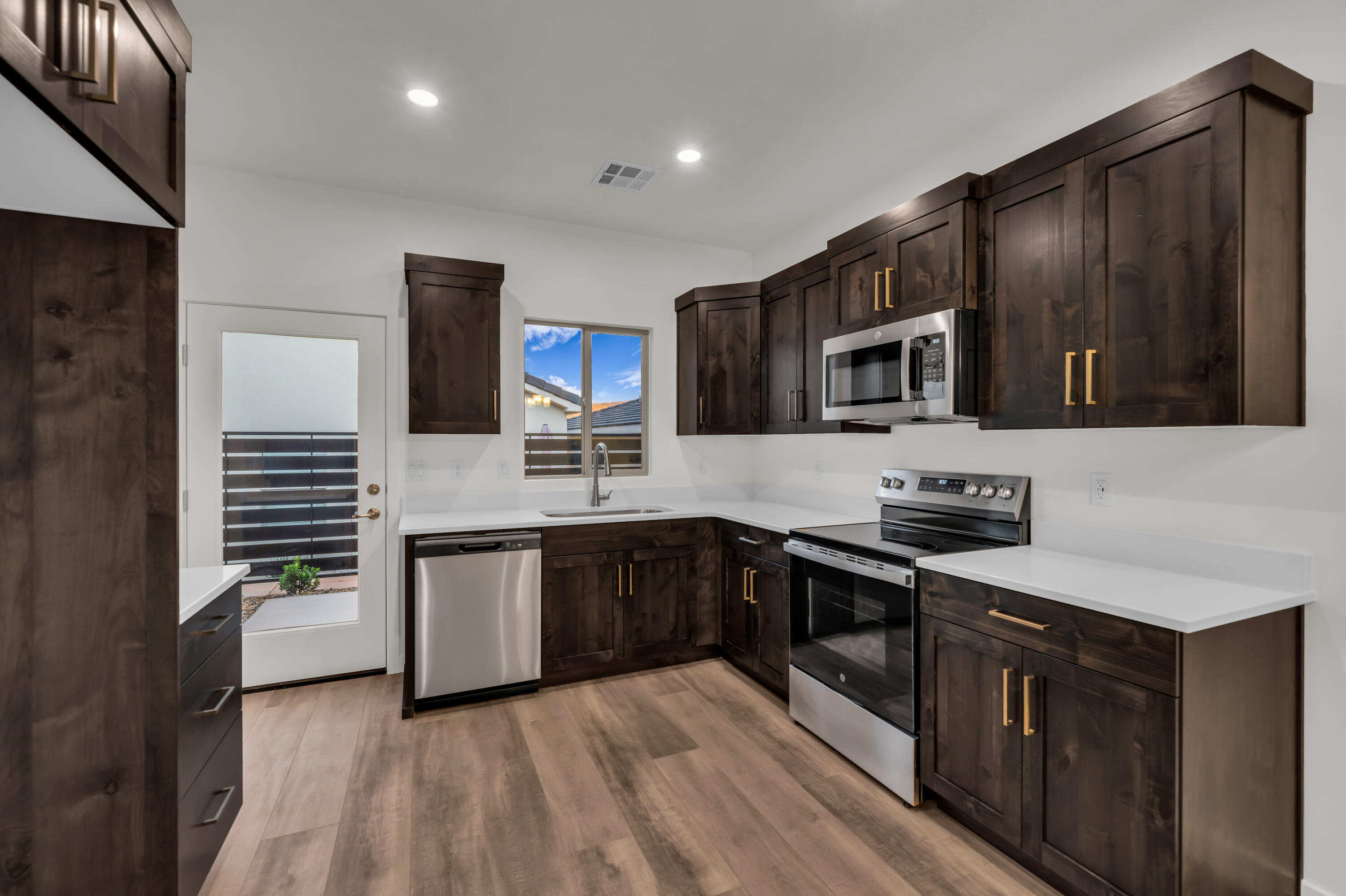 RED TRAILS SUNRISE VALLEY - Residential