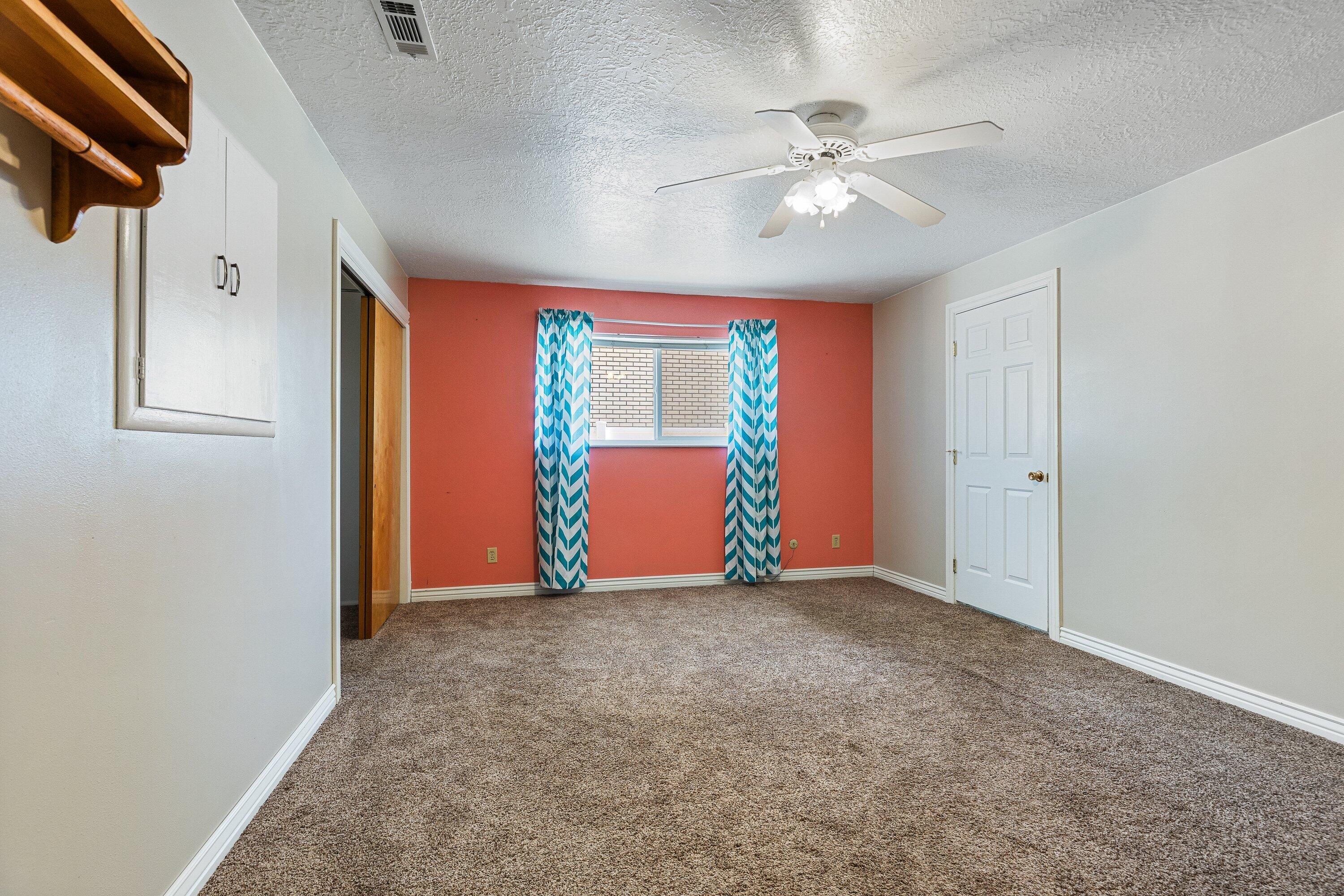 ENTERPRISE TOWNSITE - Residential