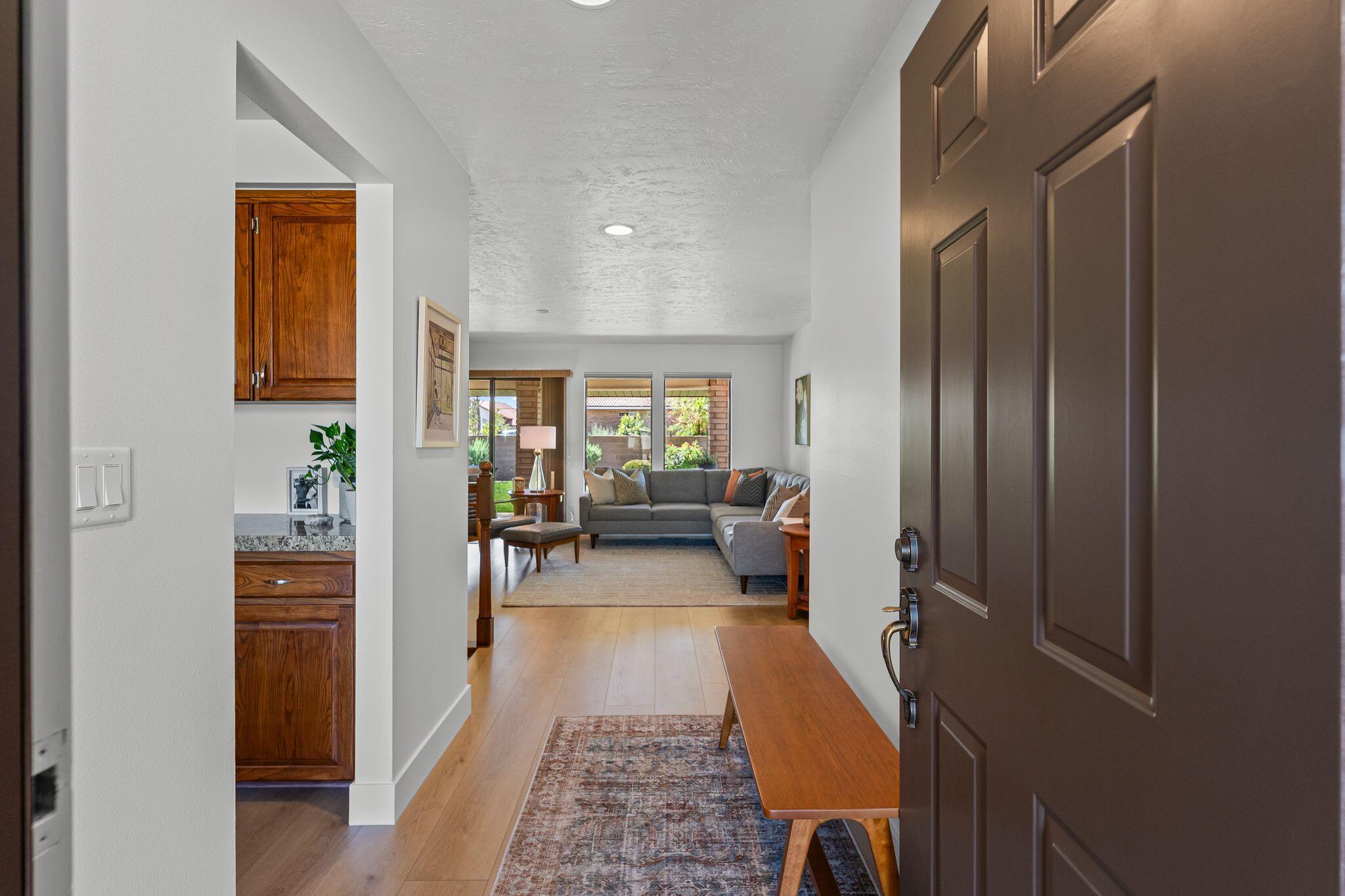 BLOOMINGTON HILLS - Residential