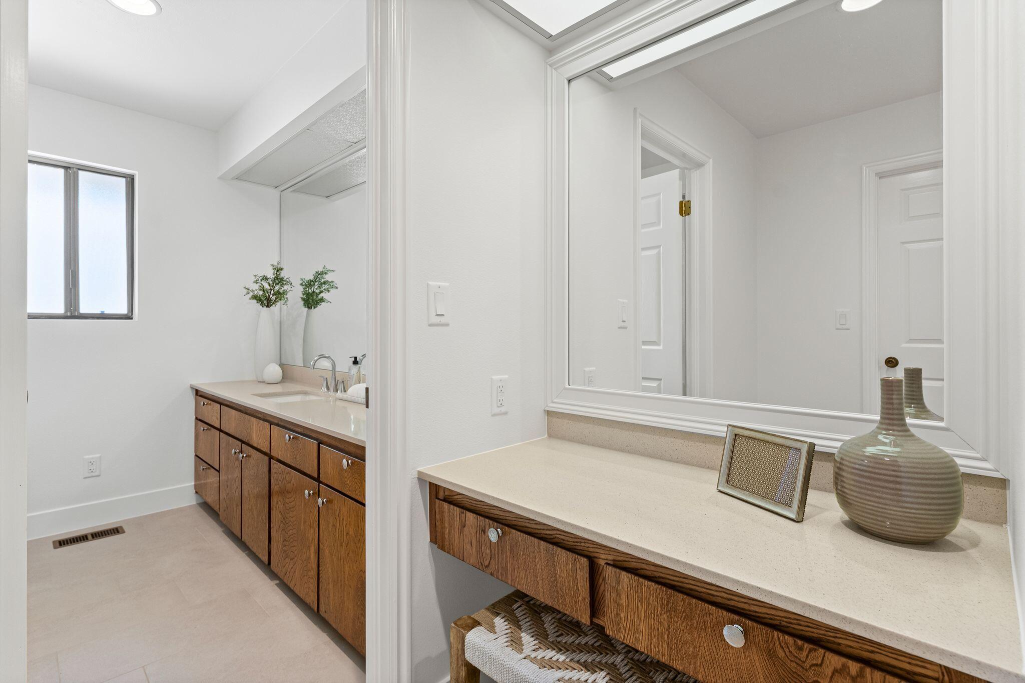 BLOOMINGTON HILLS - Residential
