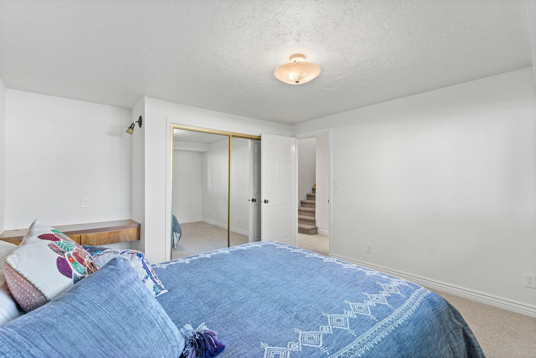 BLOOMINGTON HILLS - Residential