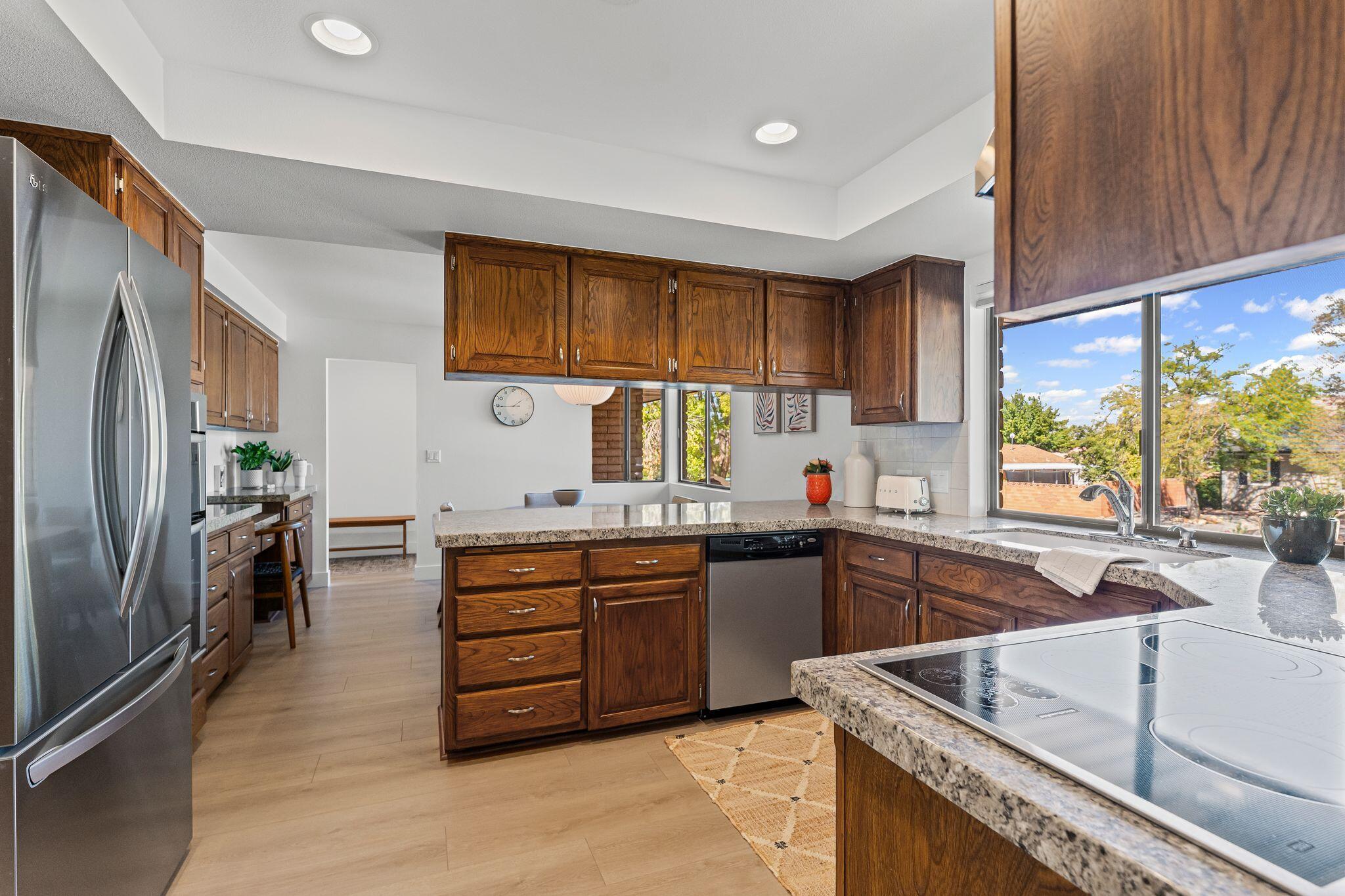 BLOOMINGTON HILLS - Residential