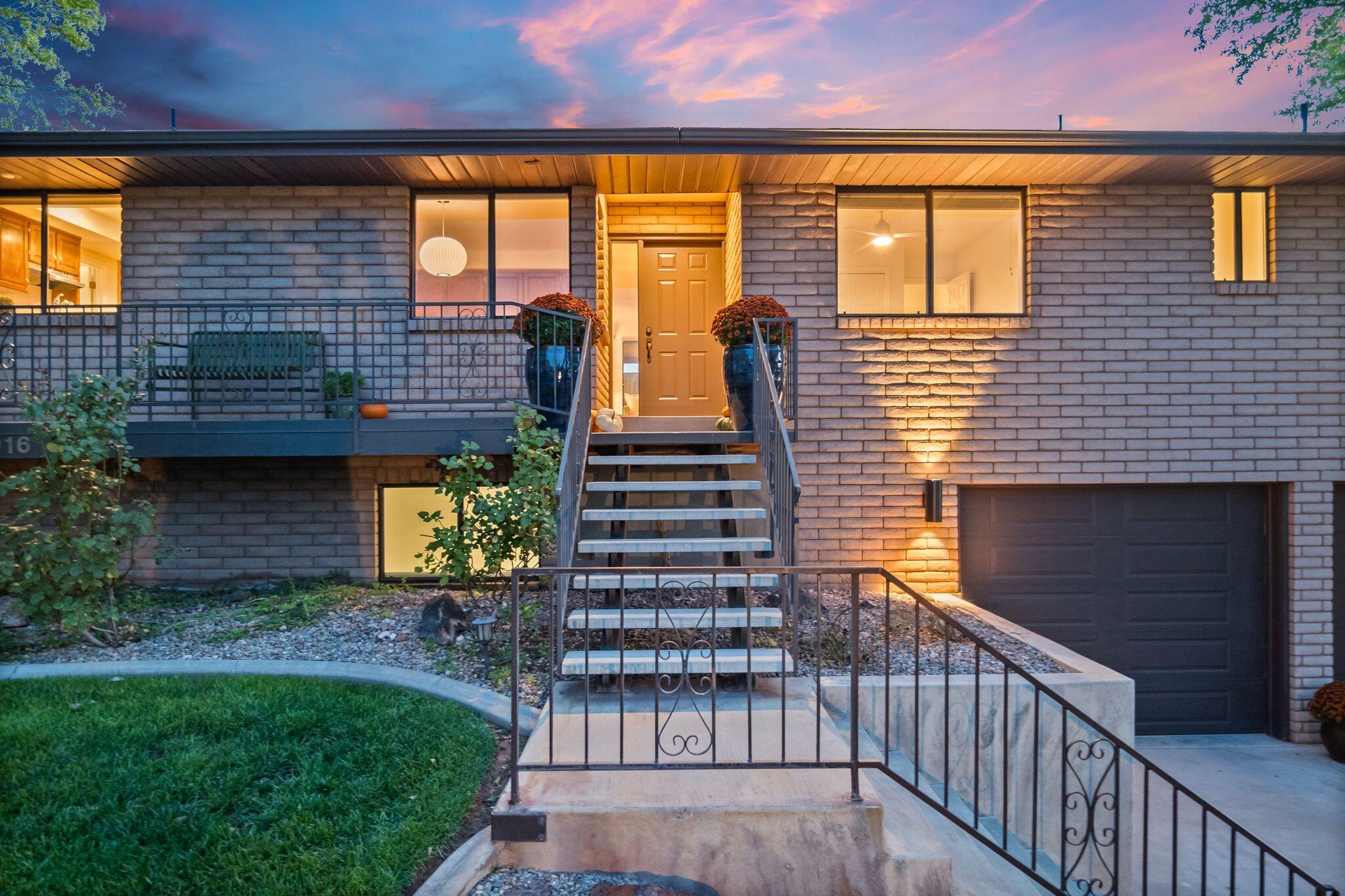 BLOOMINGTON HILLS - Residential