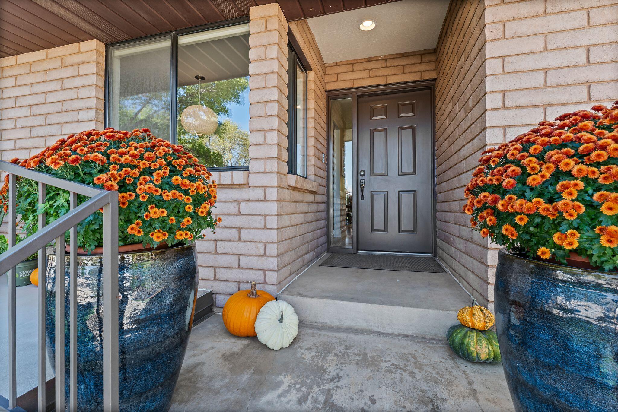 BLOOMINGTON HILLS - Residential
