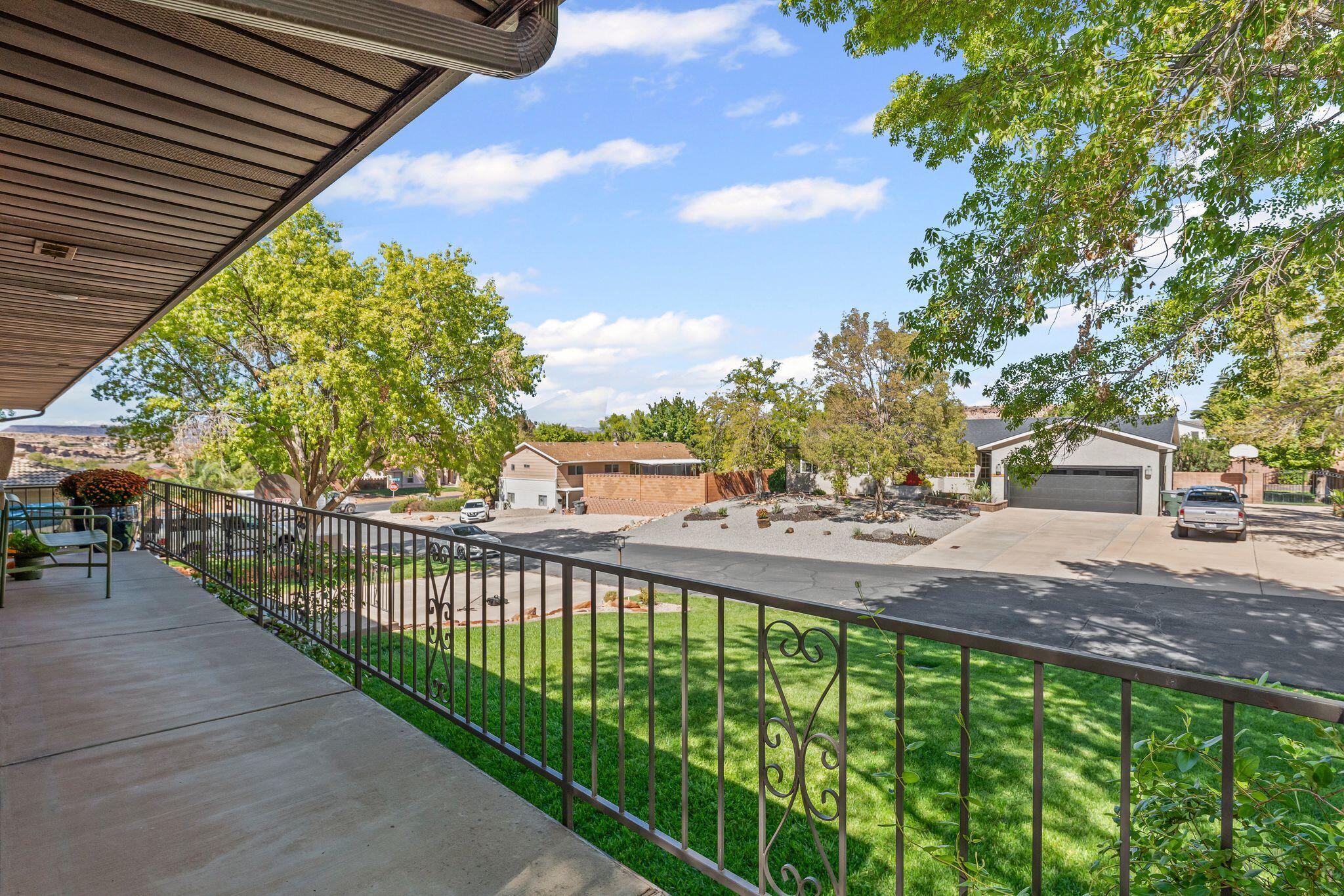 BLOOMINGTON HILLS - Residential