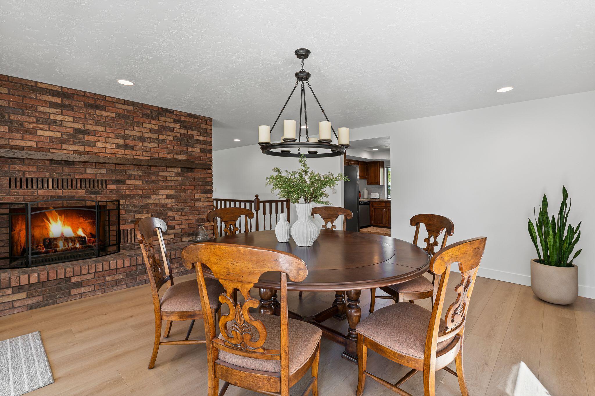 BLOOMINGTON HILLS - Residential