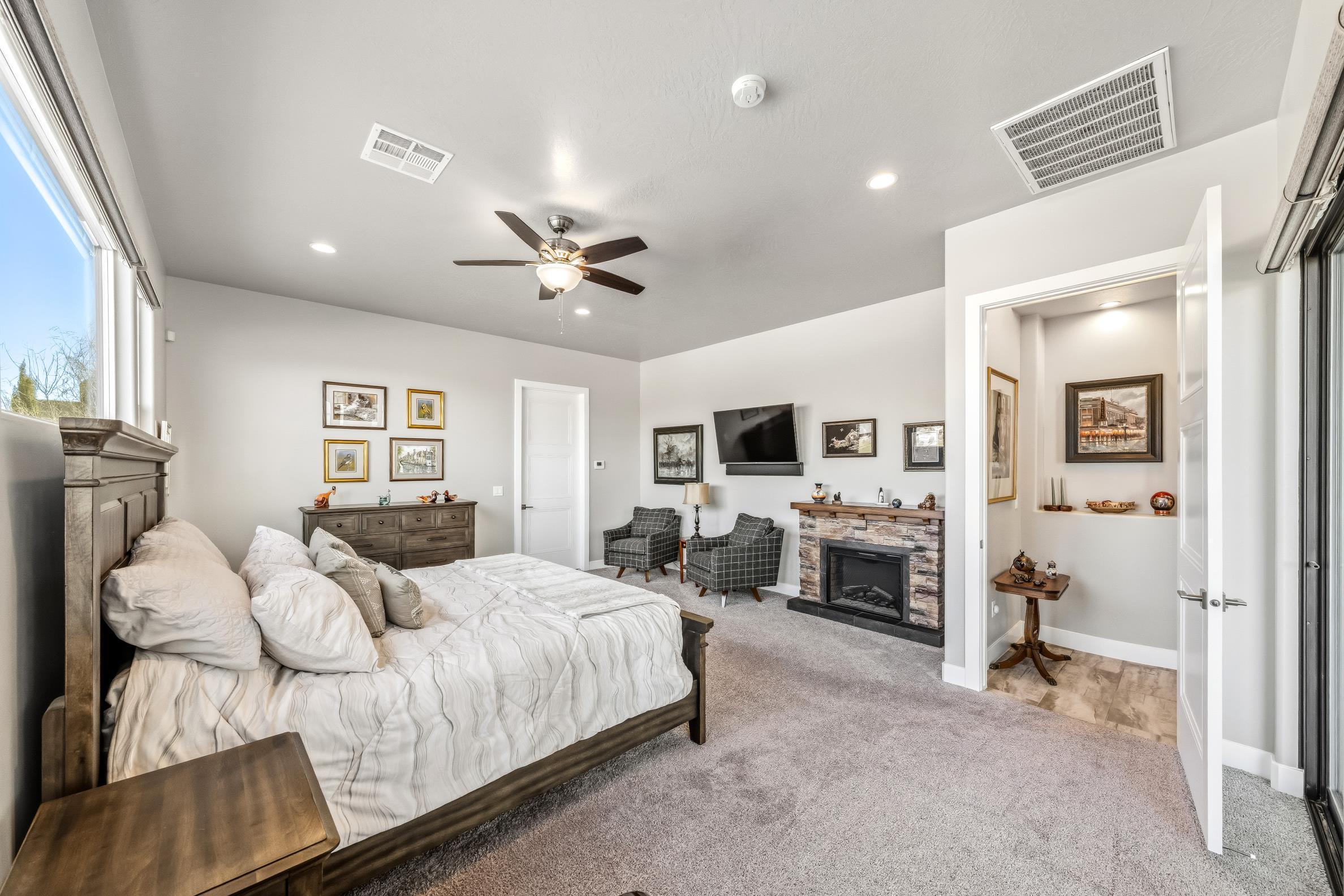 LEDGES OF SG SAND COVE - Residential