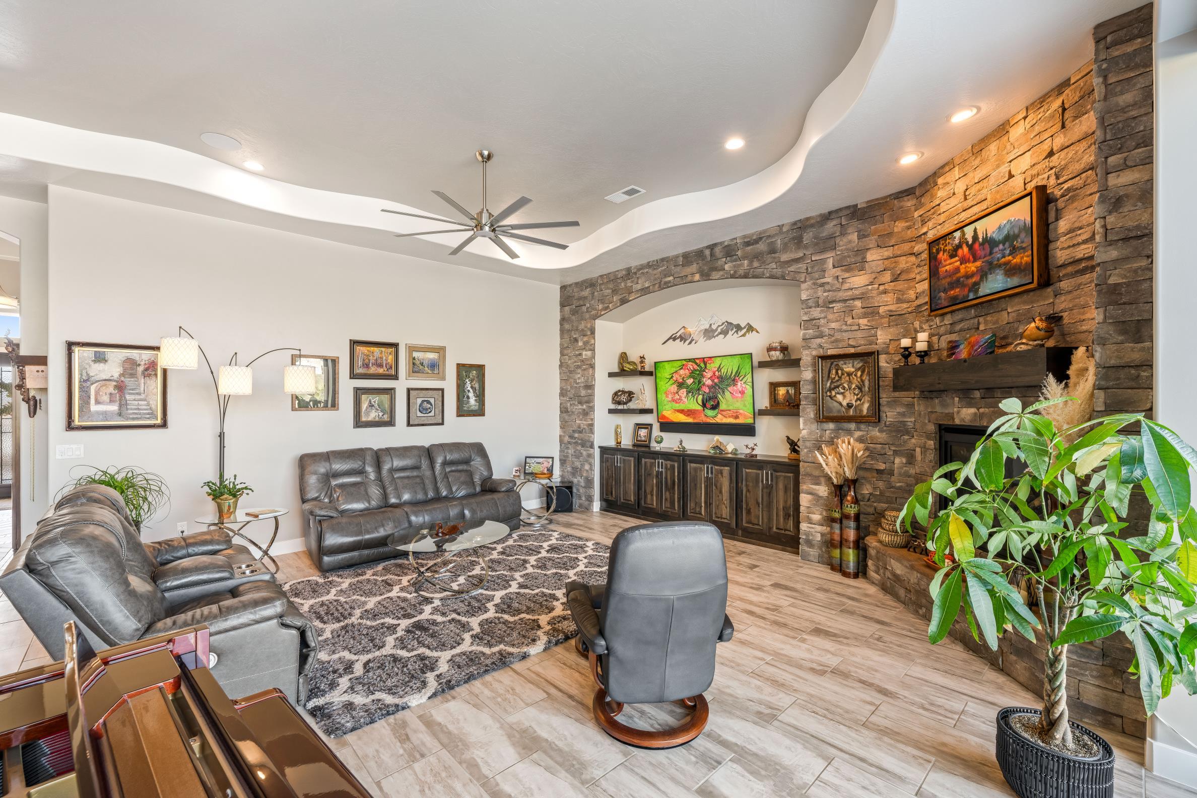 LEDGES OF SG SAND COVE - Residential