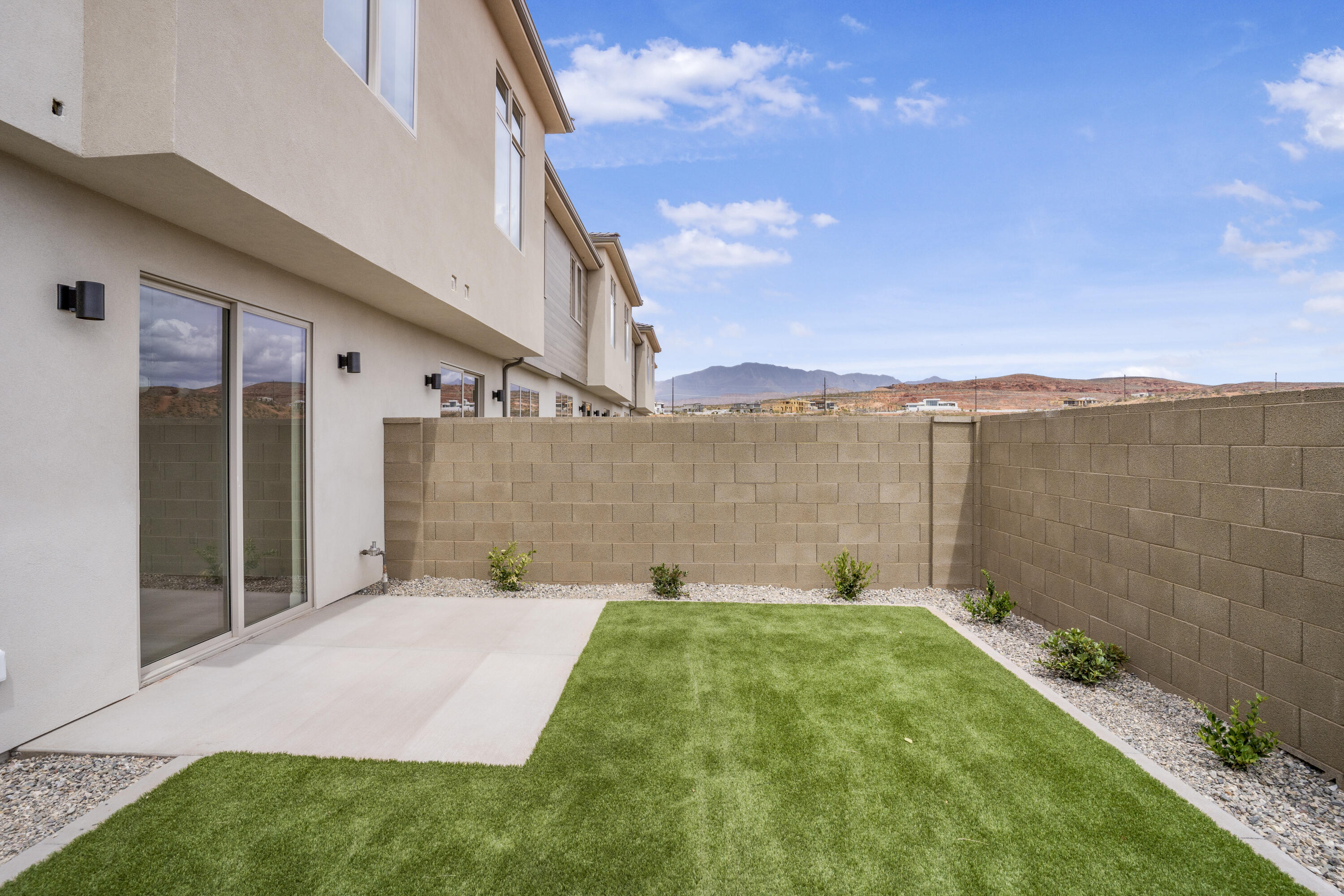 MANGATA TOWNHOMES - Residential