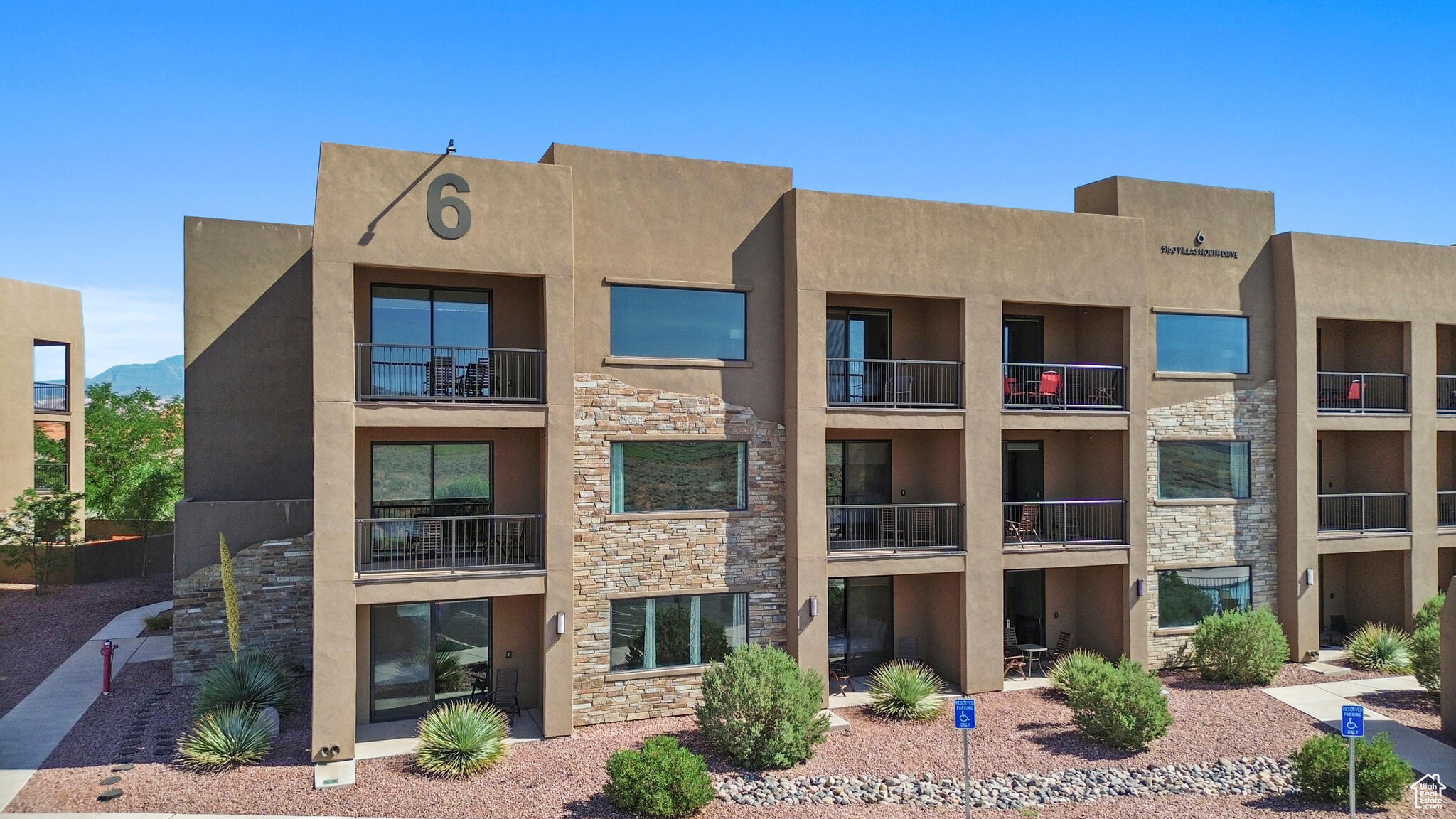VILLAS AT SAND HOLLOW - Residential