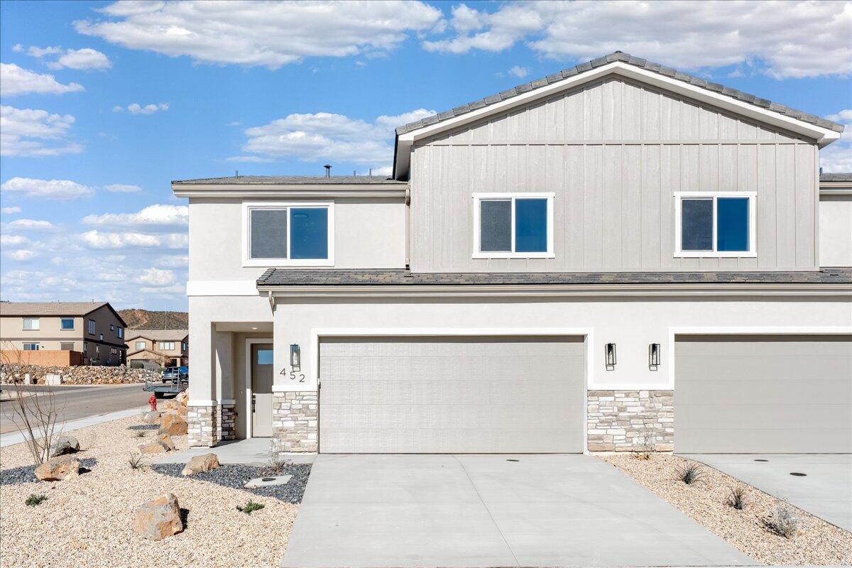 HURRICANE HEIGHTS TOWNHOMES - Residential