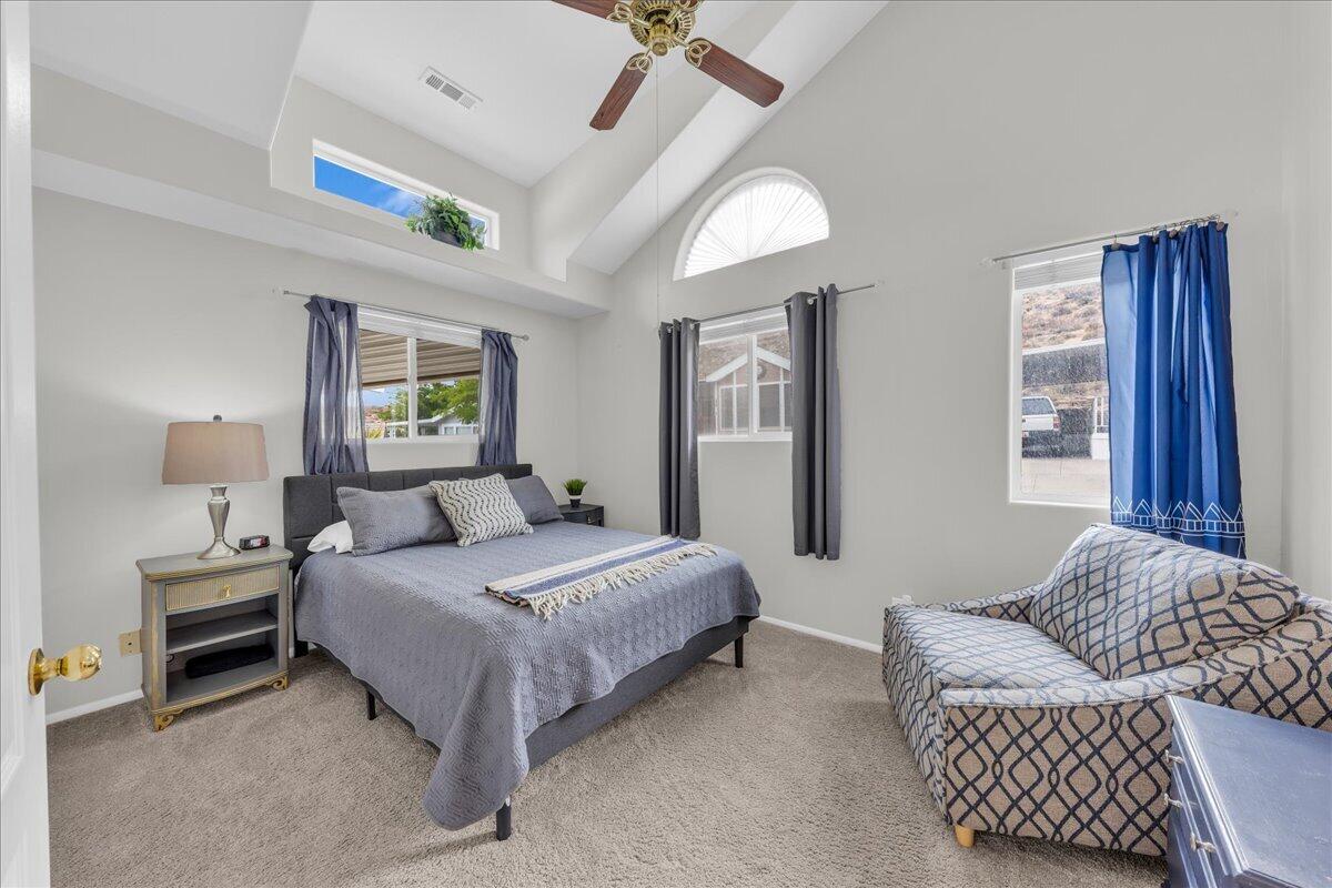 HARRISBURG LAKESIDE ESTATES - Residential