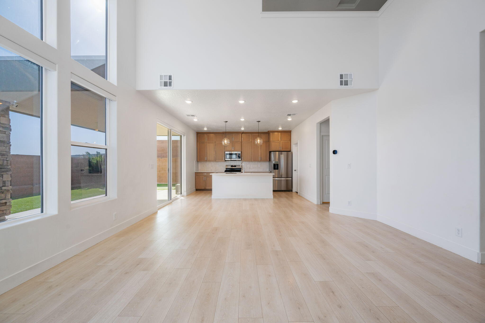 SALARNO HILLS AT DIVARIO - Residential