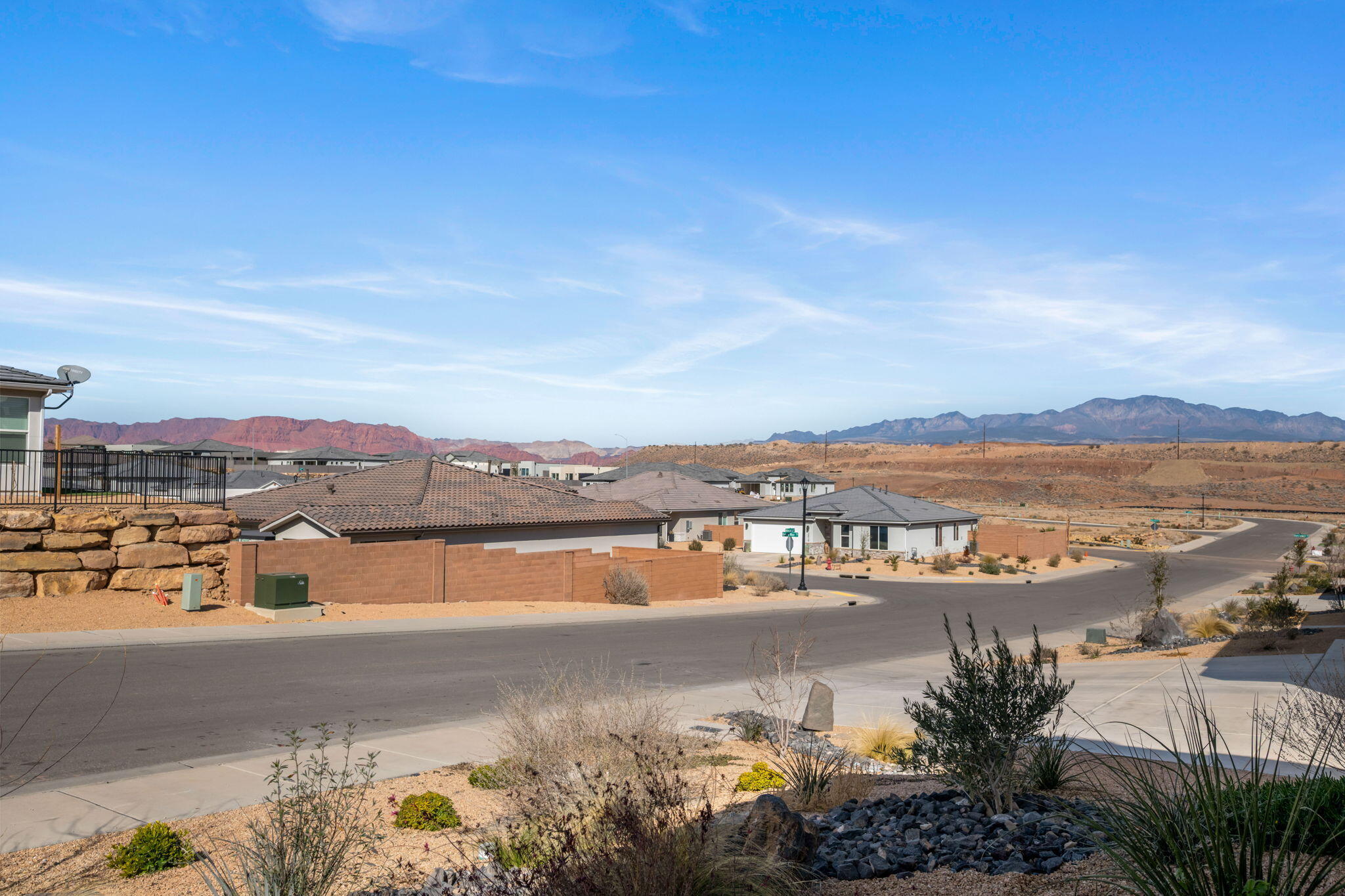SALARNO HILLS AT DIVARIO - Residential