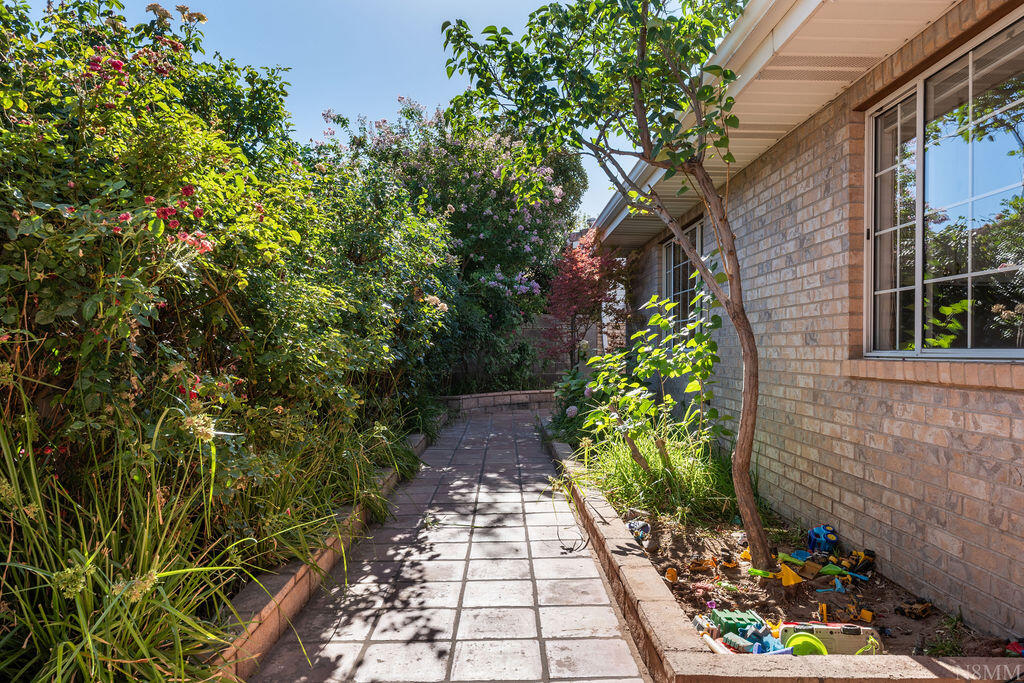 HERITAGE LANE TOWNHOMES - Residential