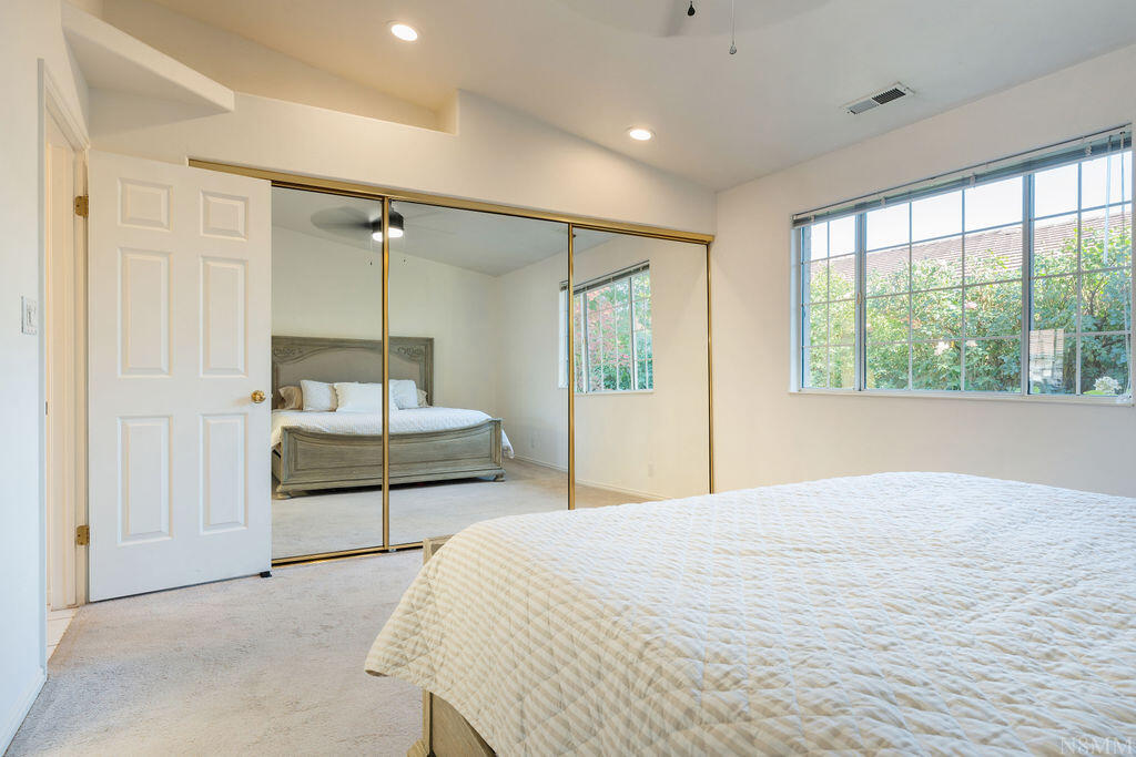 HERITAGE LANE TOWNHOMES - Residential