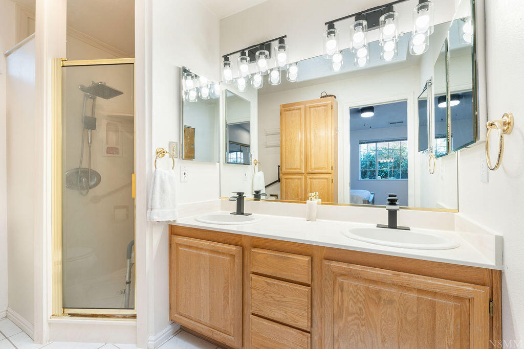 HERITAGE LANE TOWNHOMES - Residential