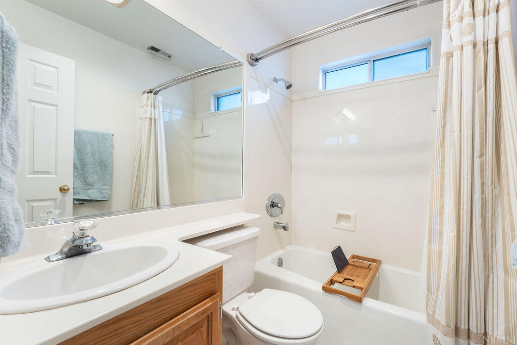 HERITAGE LANE TOWNHOMES - Residential