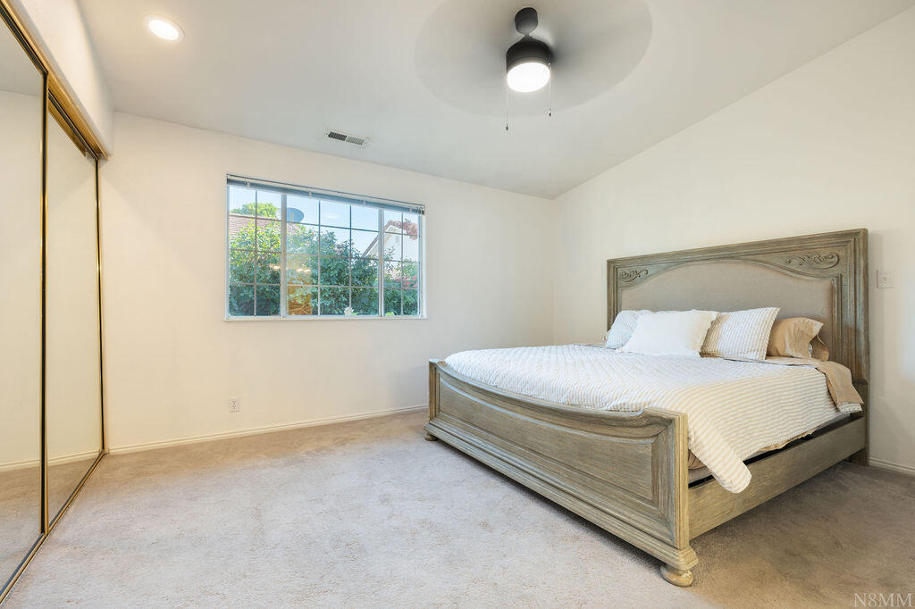 HERITAGE LANE TOWNHOMES - Residential