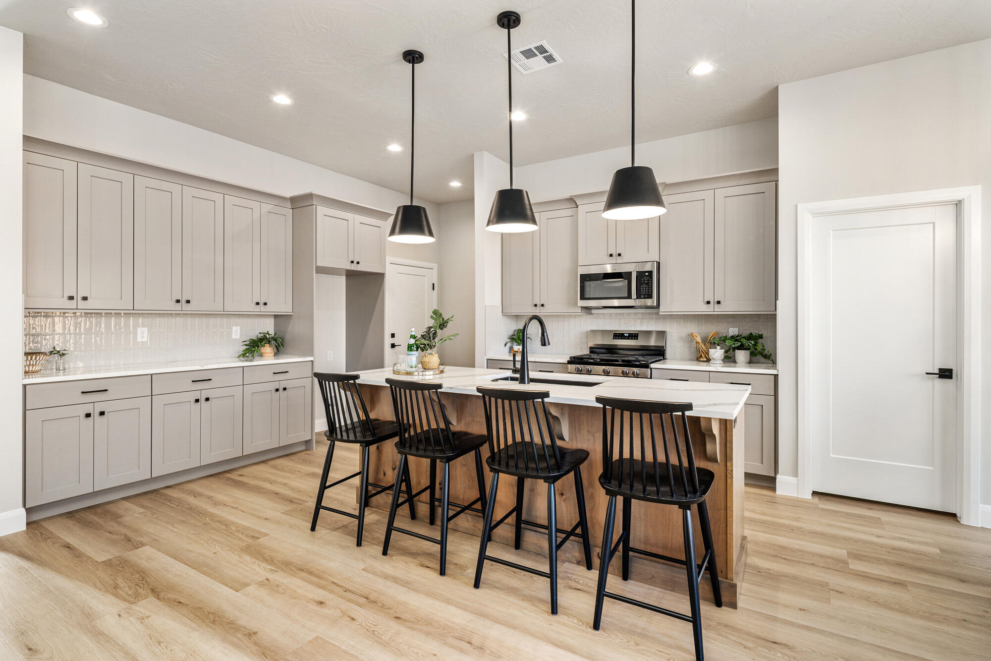 SERENITY ESTATES - Residential