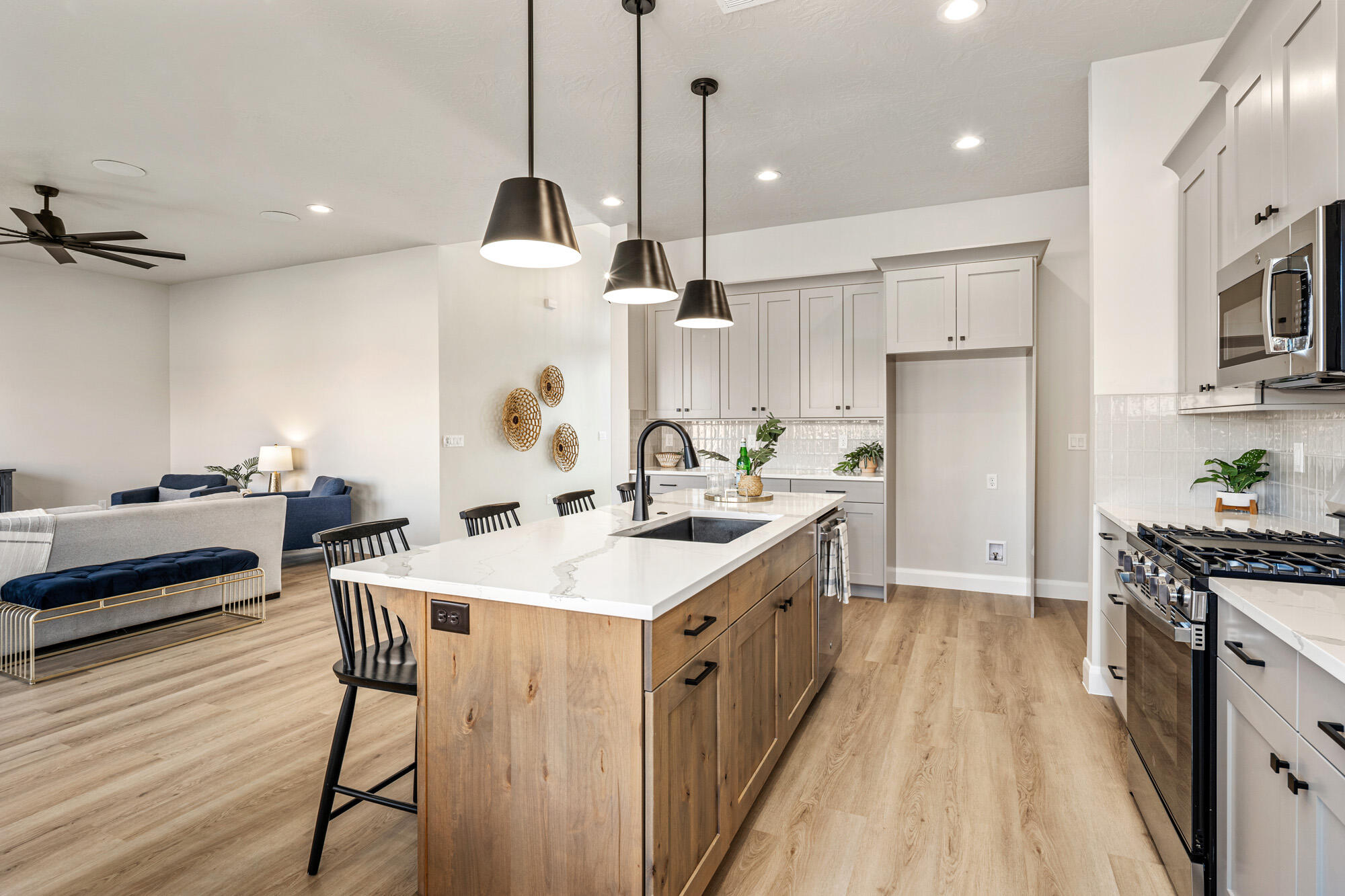 SERENITY ESTATES - Residential
