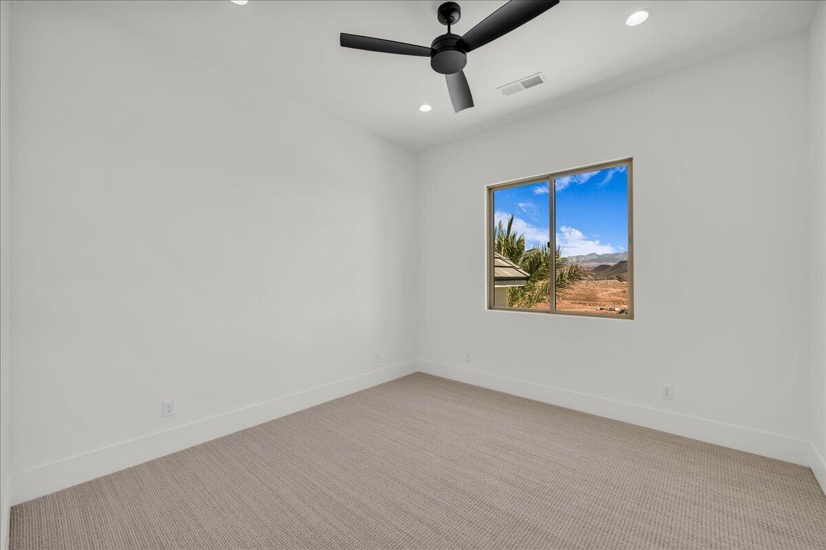 TONAQUINT COVE - Residential