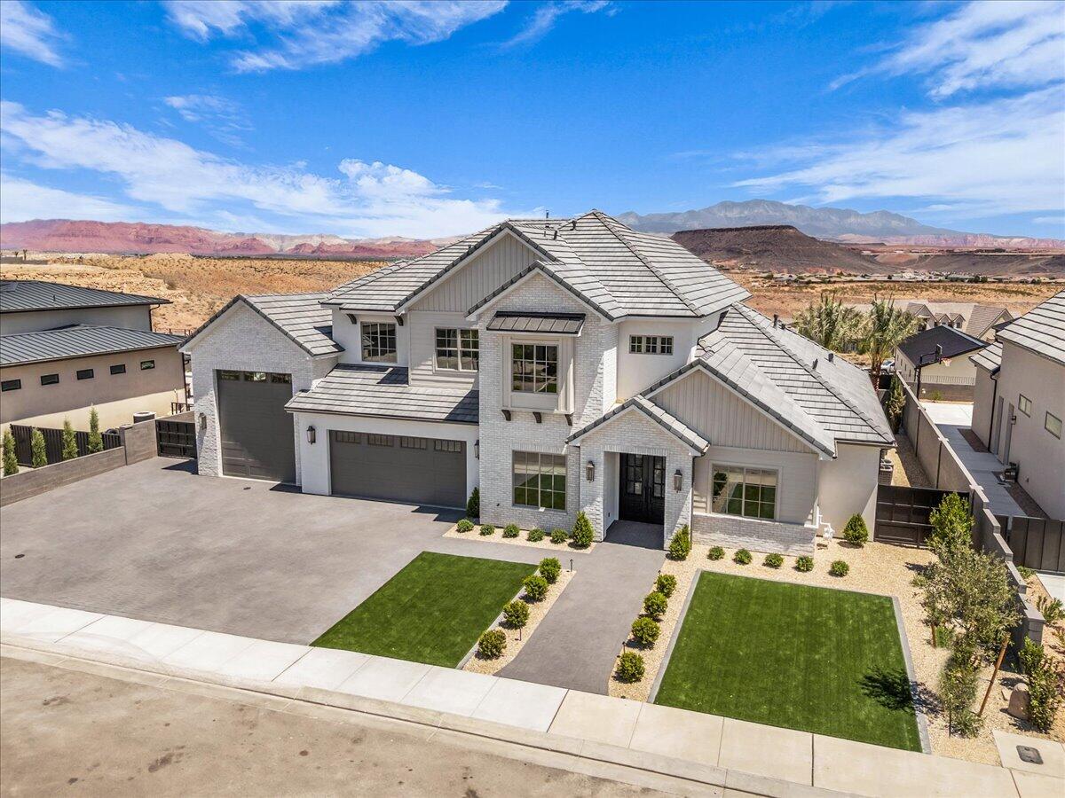 TONAQUINT COVE - Residential