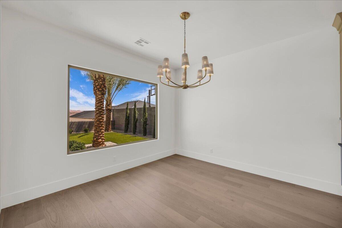 TONAQUINT COVE - Residential