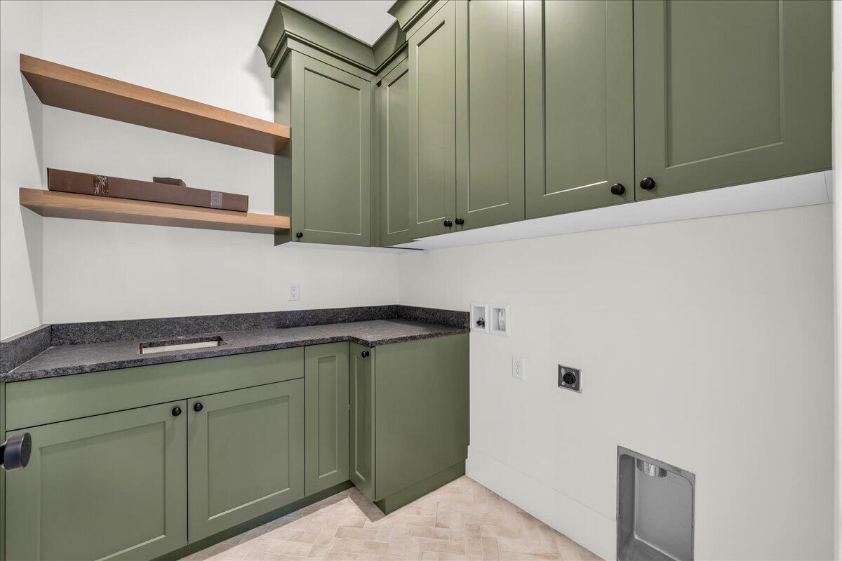 TONAQUINT COVE - Residential