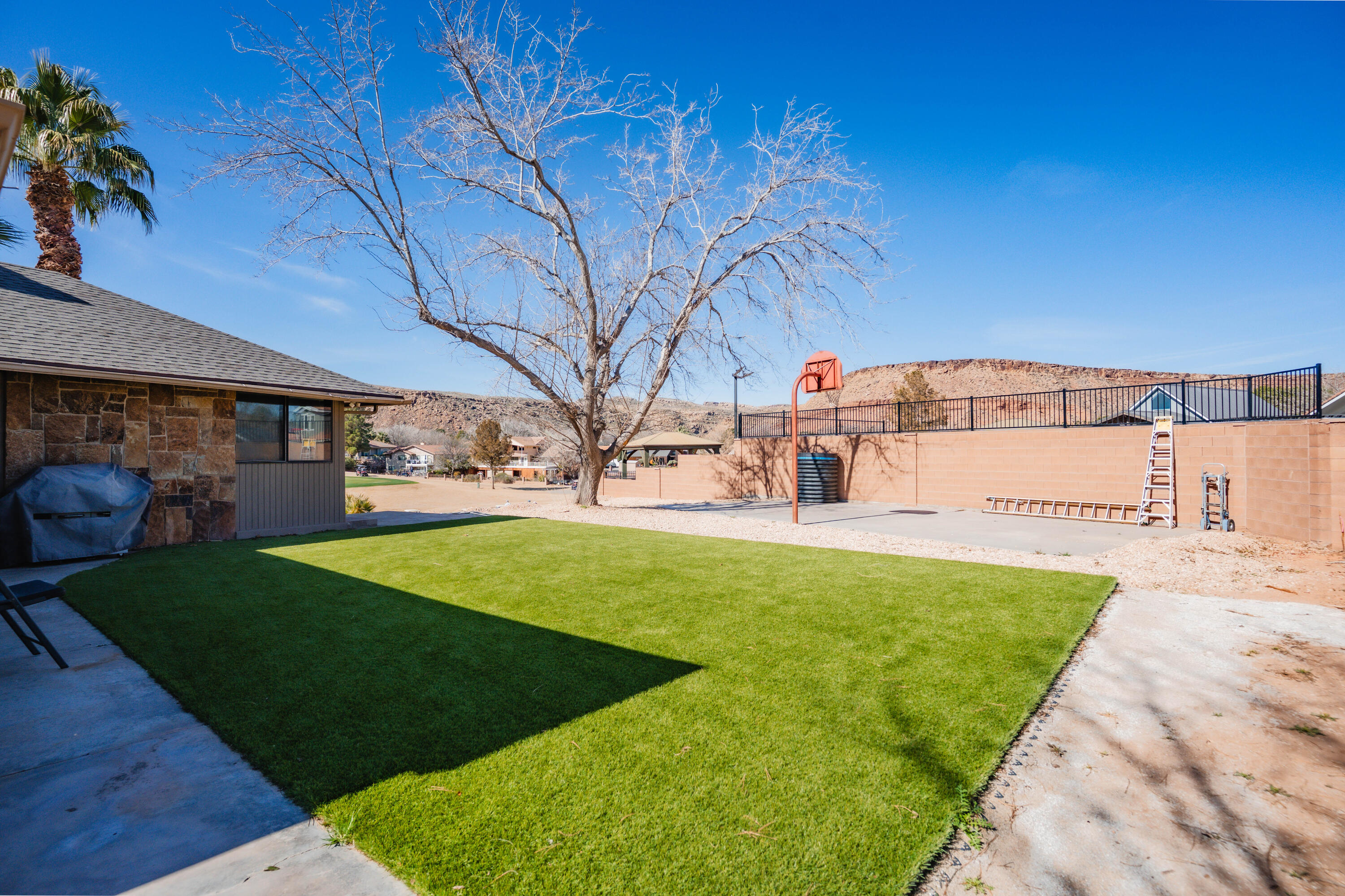 BLOOMINGTON COUNTRY CLUB - Residential