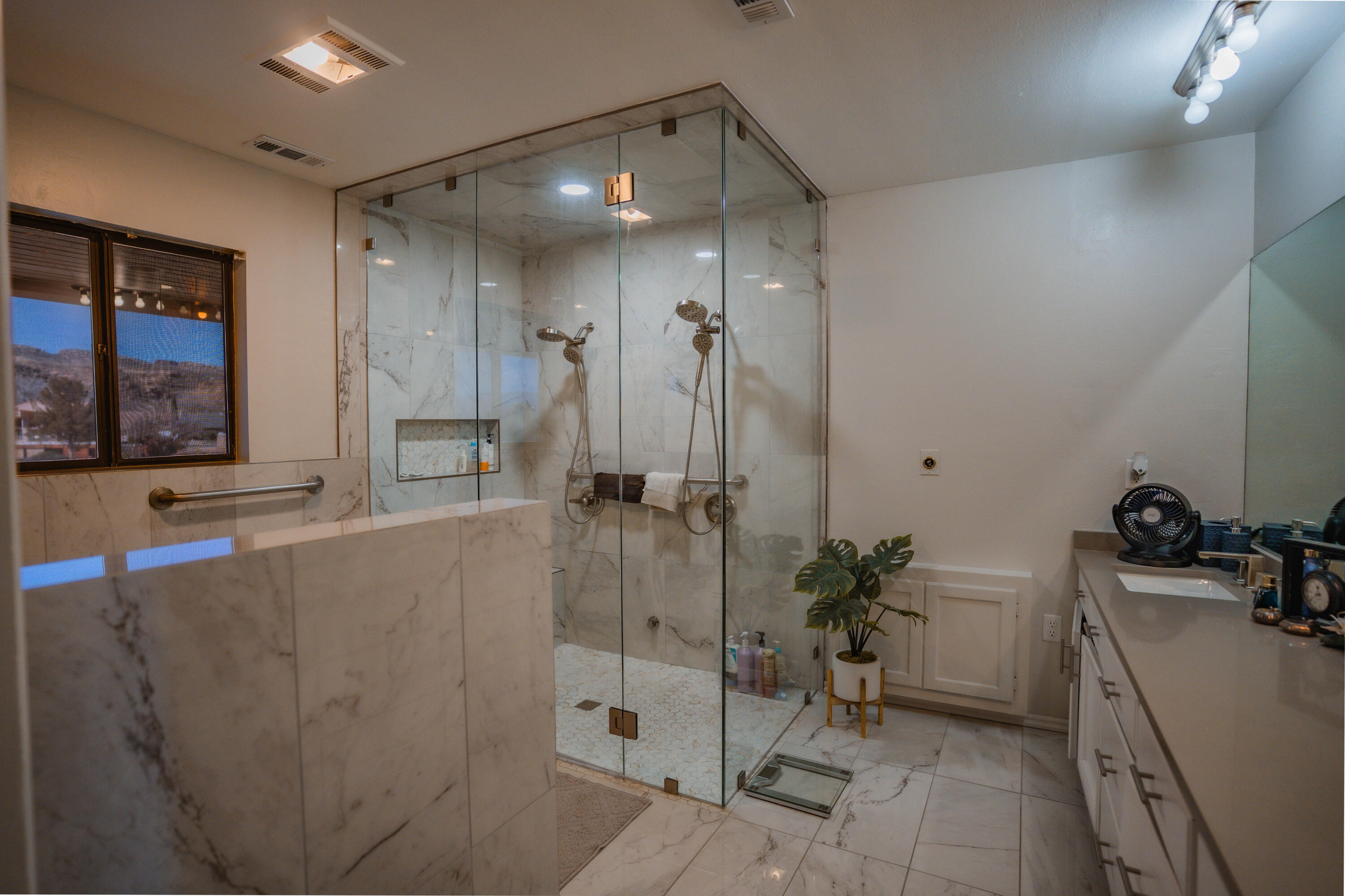 BLOOMINGTON COUNTRY CLUB - Residential