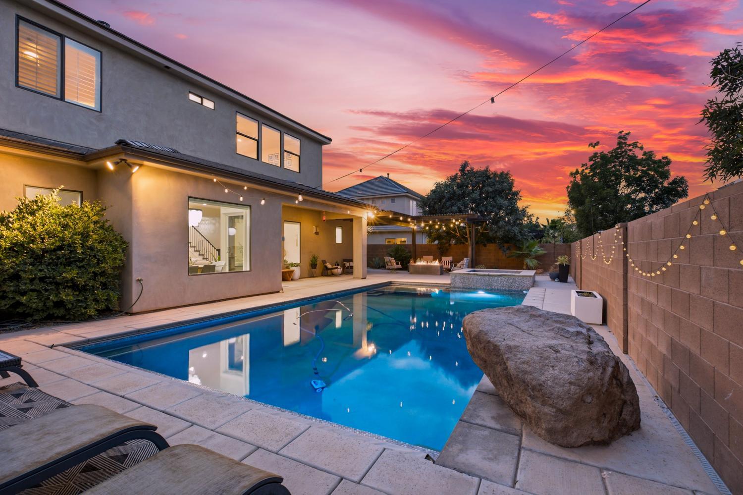 FIELDSTONE - Residential