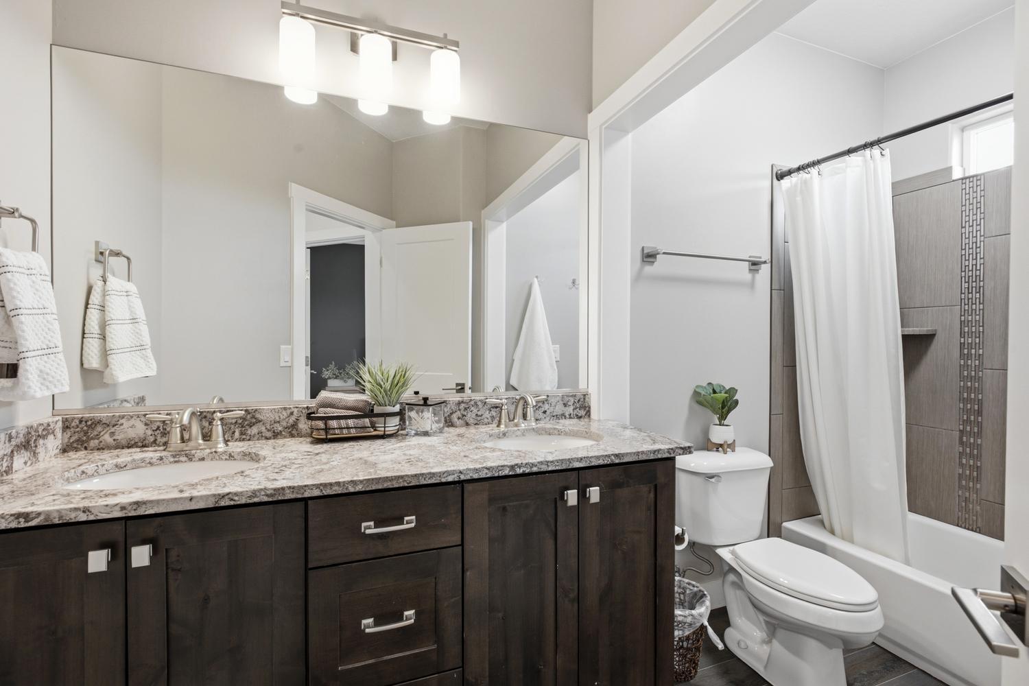 FIELDSTONE - Residential