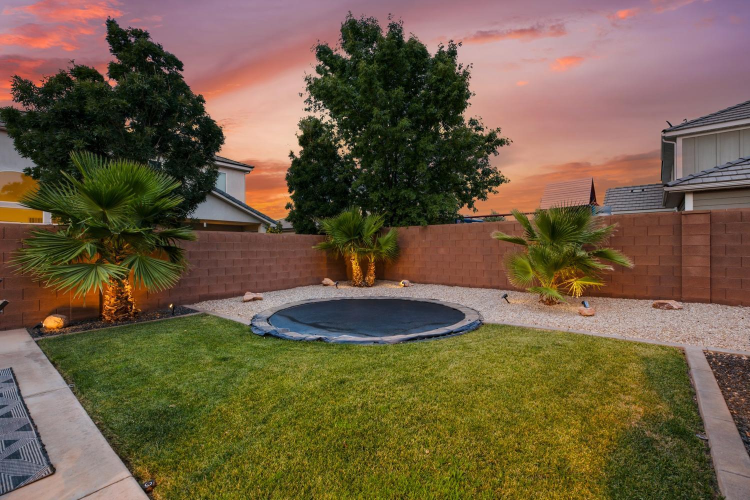 FIELDSTONE - Residential