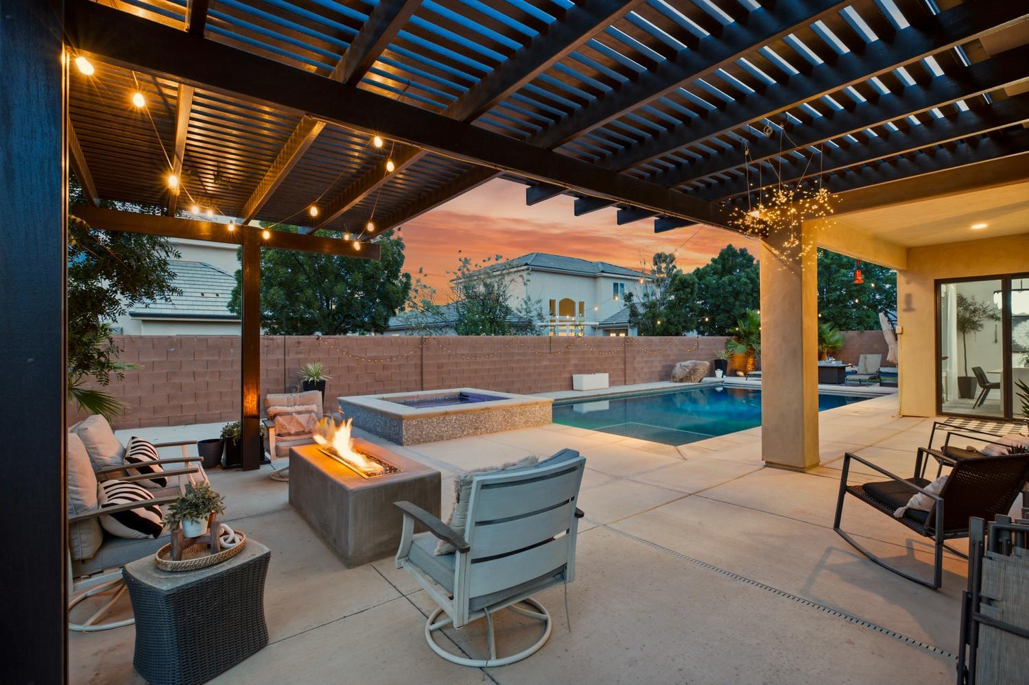 FIELDSTONE - Residential