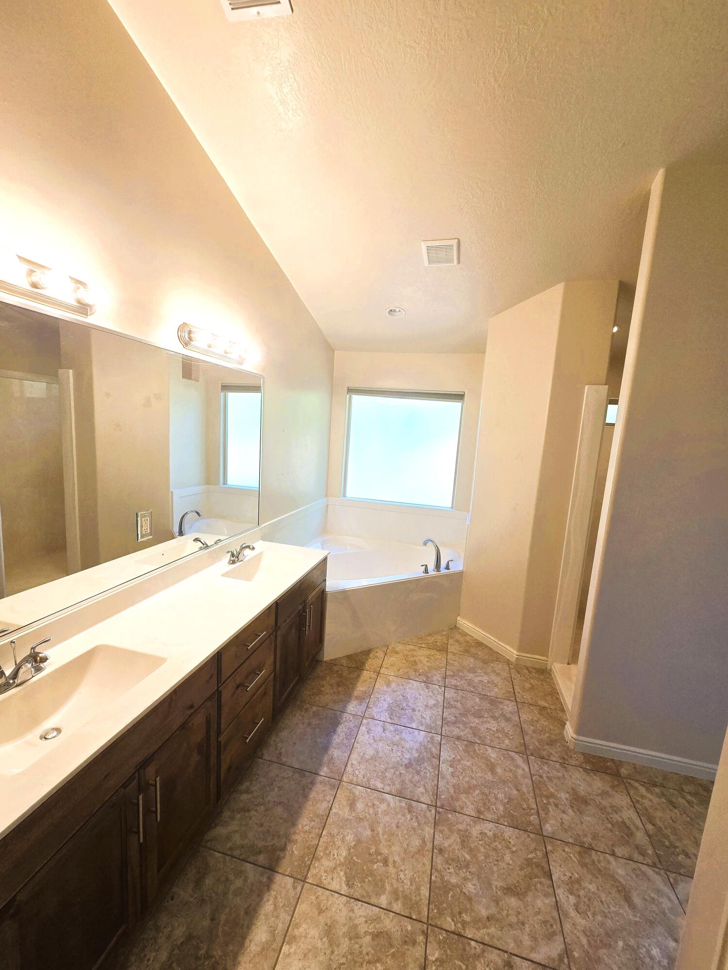 TUPELO ESTATES - Residential