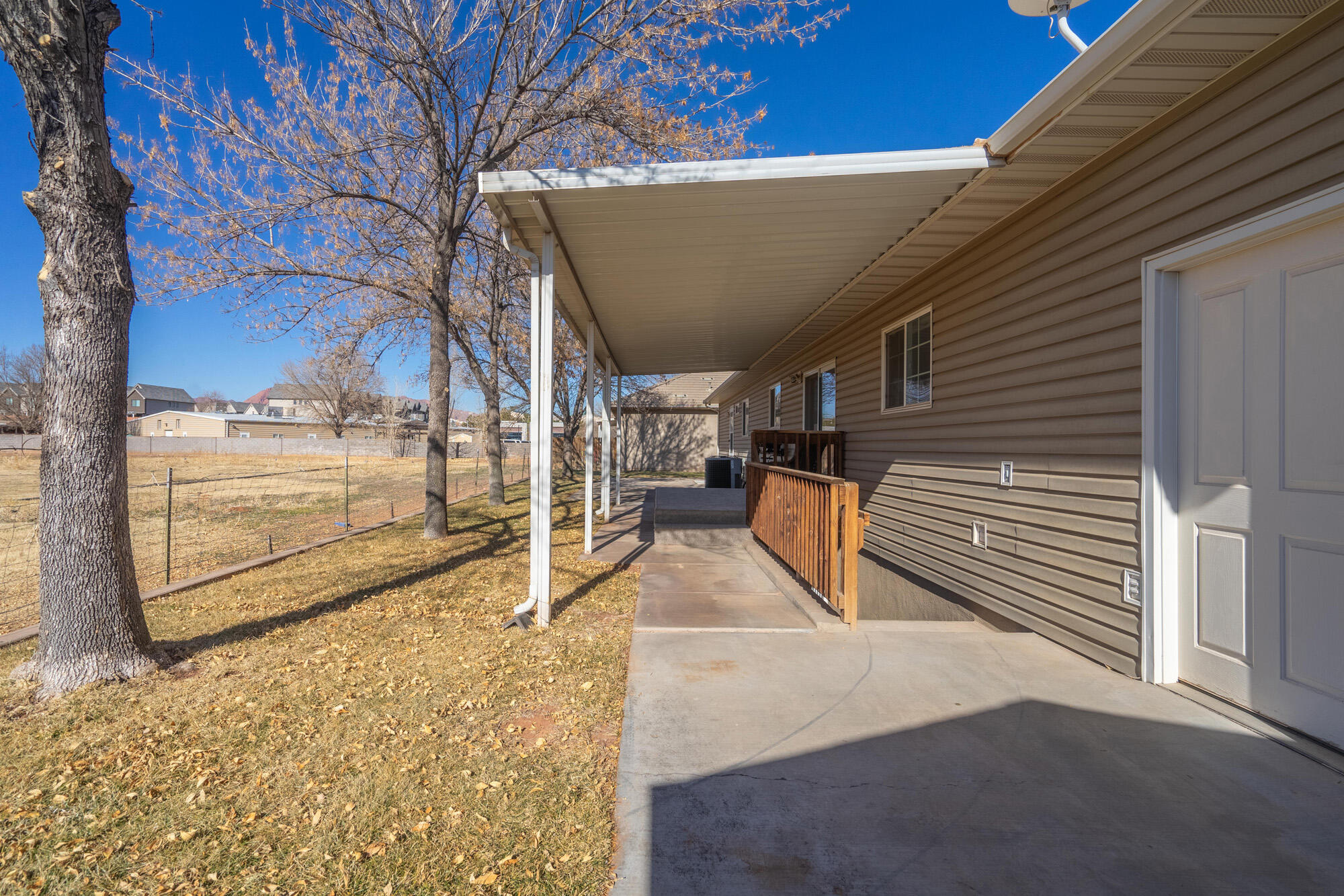 BROWN - Residential