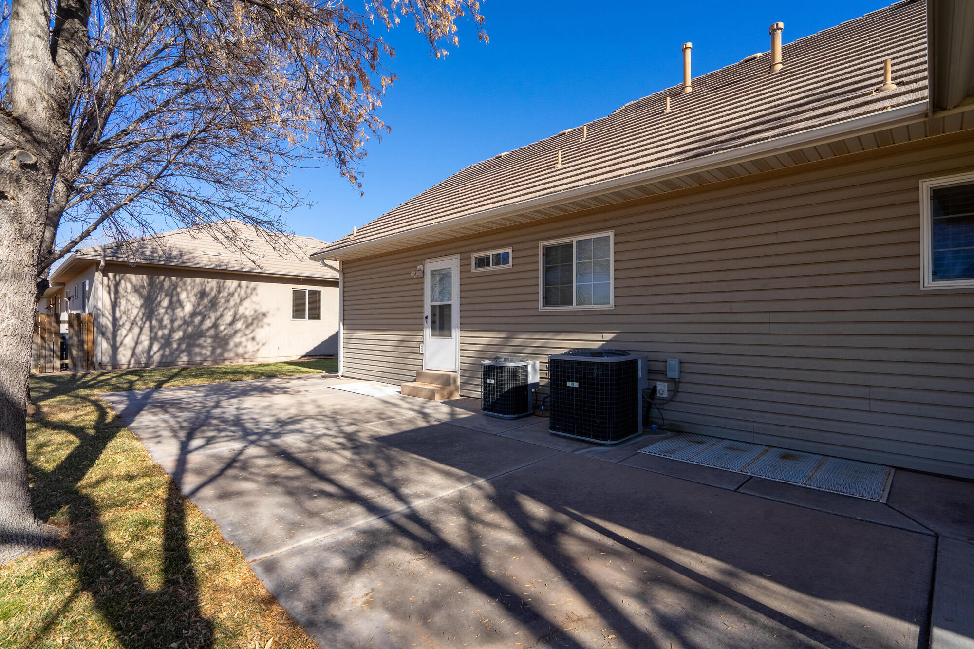 BROWN - Residential