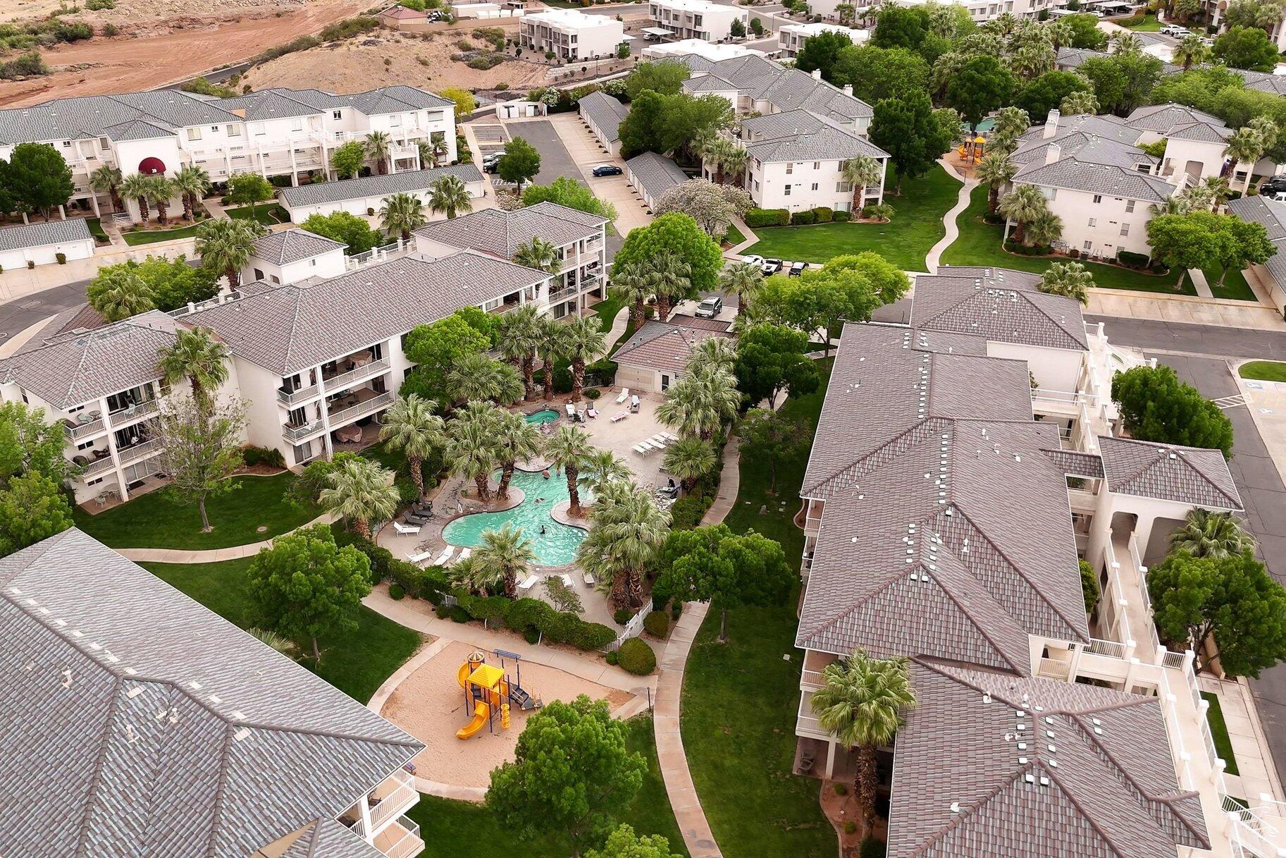 LAS PALMAS RESORT CONDOS - Residential
