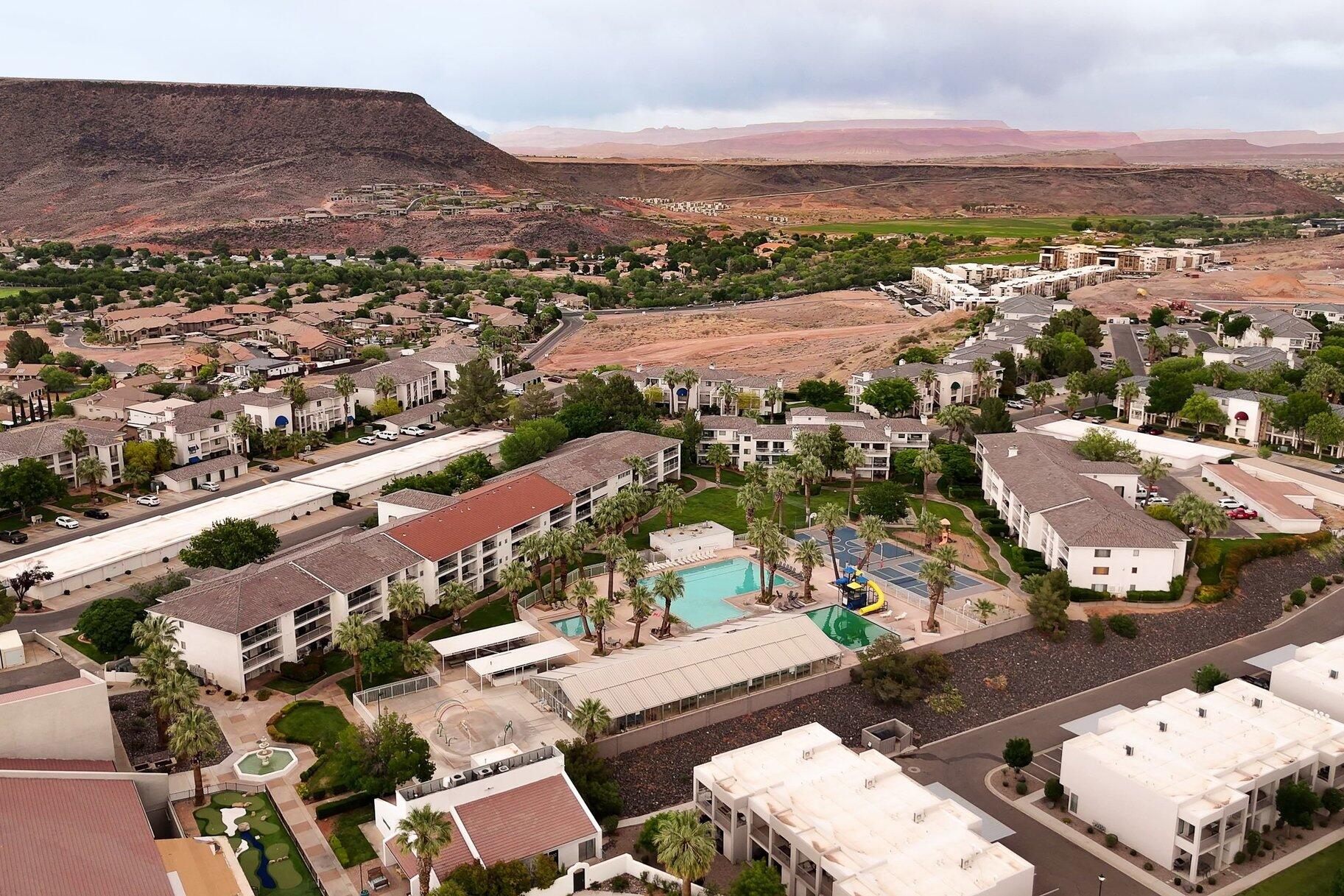 LAS PALMAS RESORT CONDOS - Residential